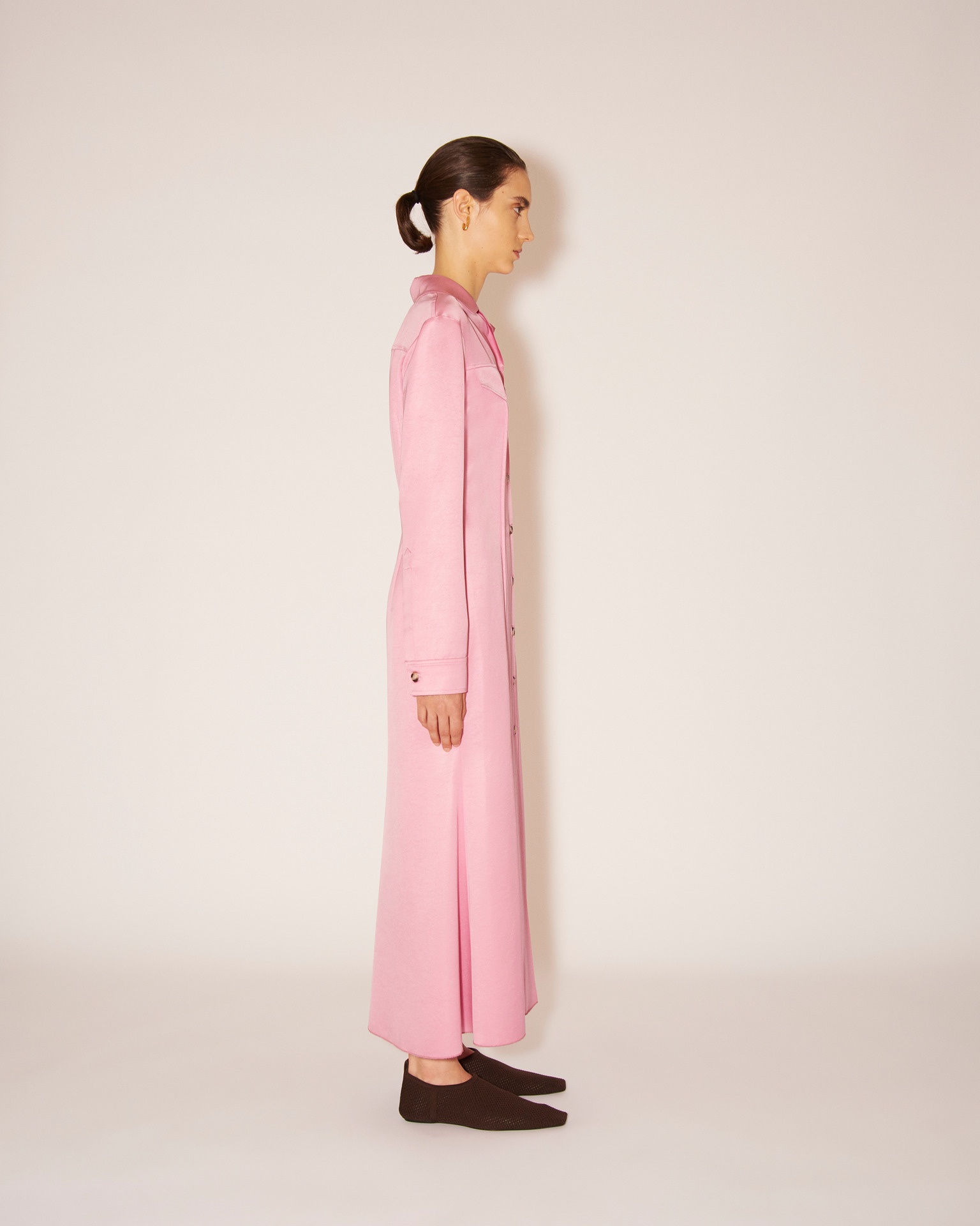SANA - Glossy satin shirt dress - Pink - 4