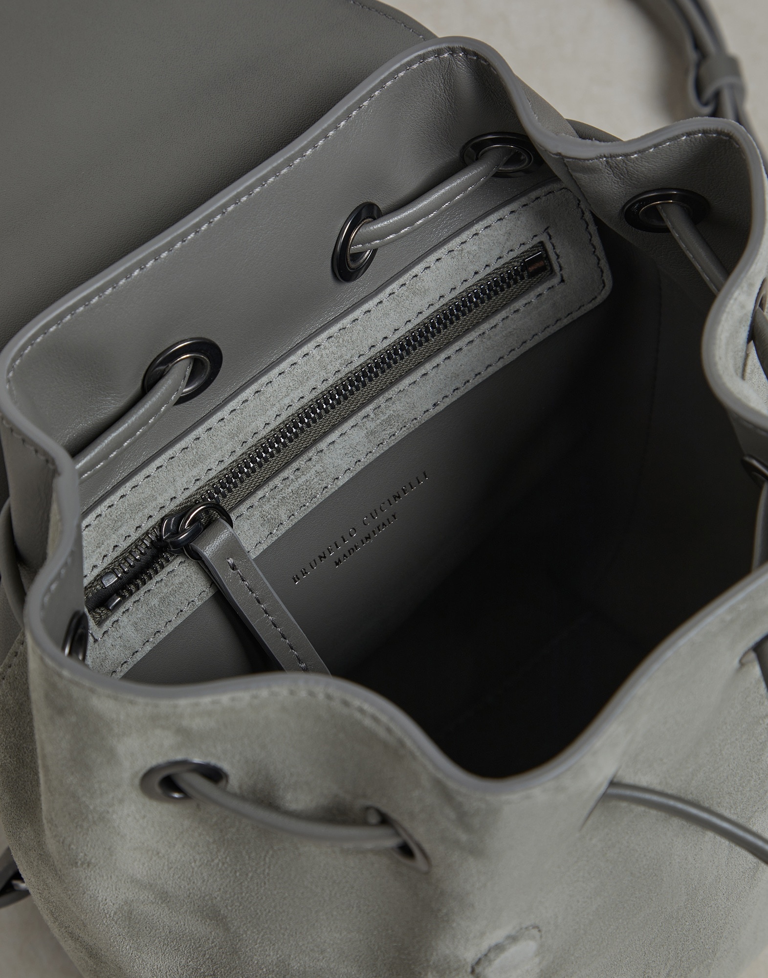 Suede backpack with precious contour - 5