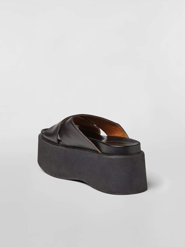 CRISS-CROSS WEDGE IN BLACK CALF LEATHER - 3