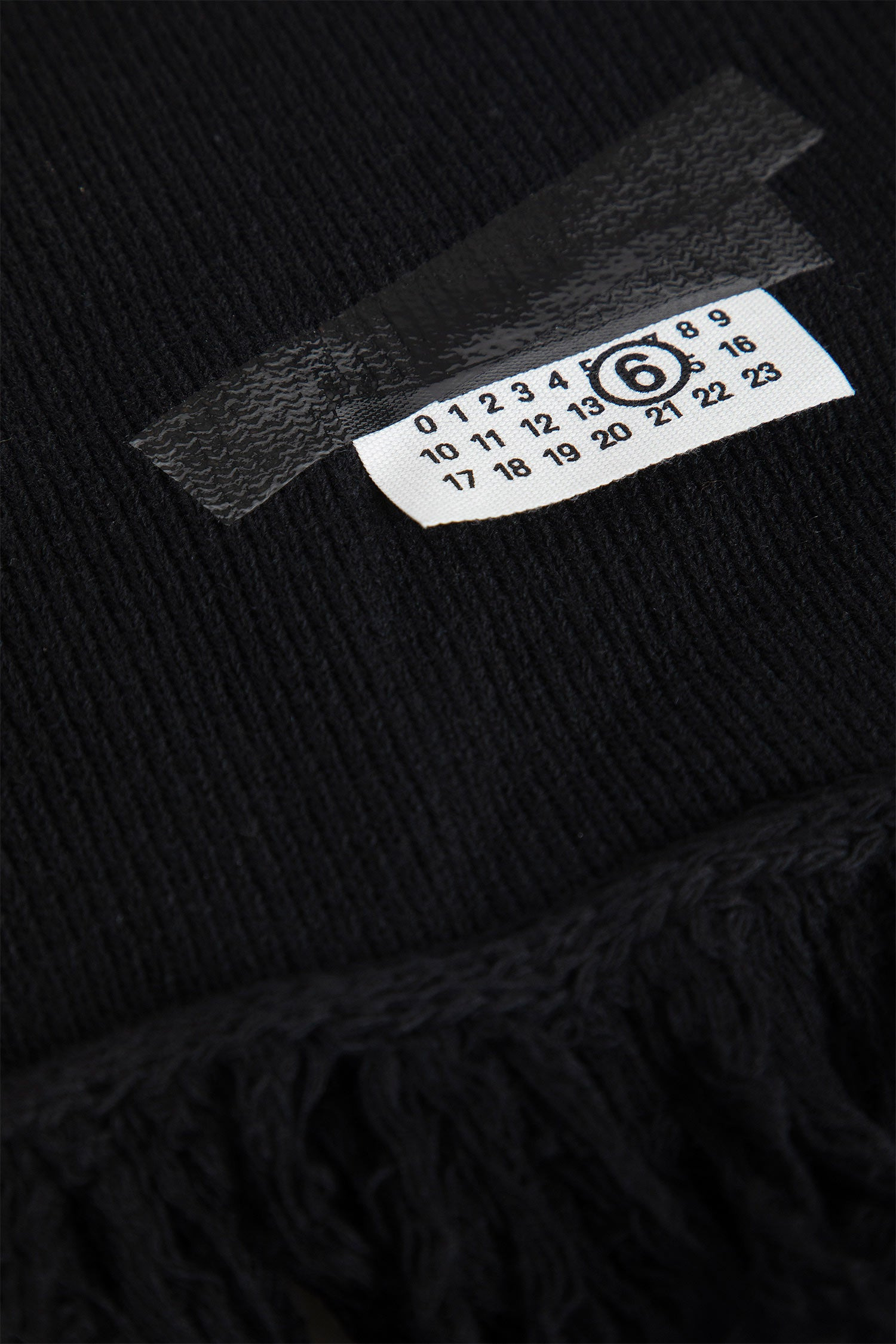 Mm6-Maison-Margiela-Woman-Scarves - 2