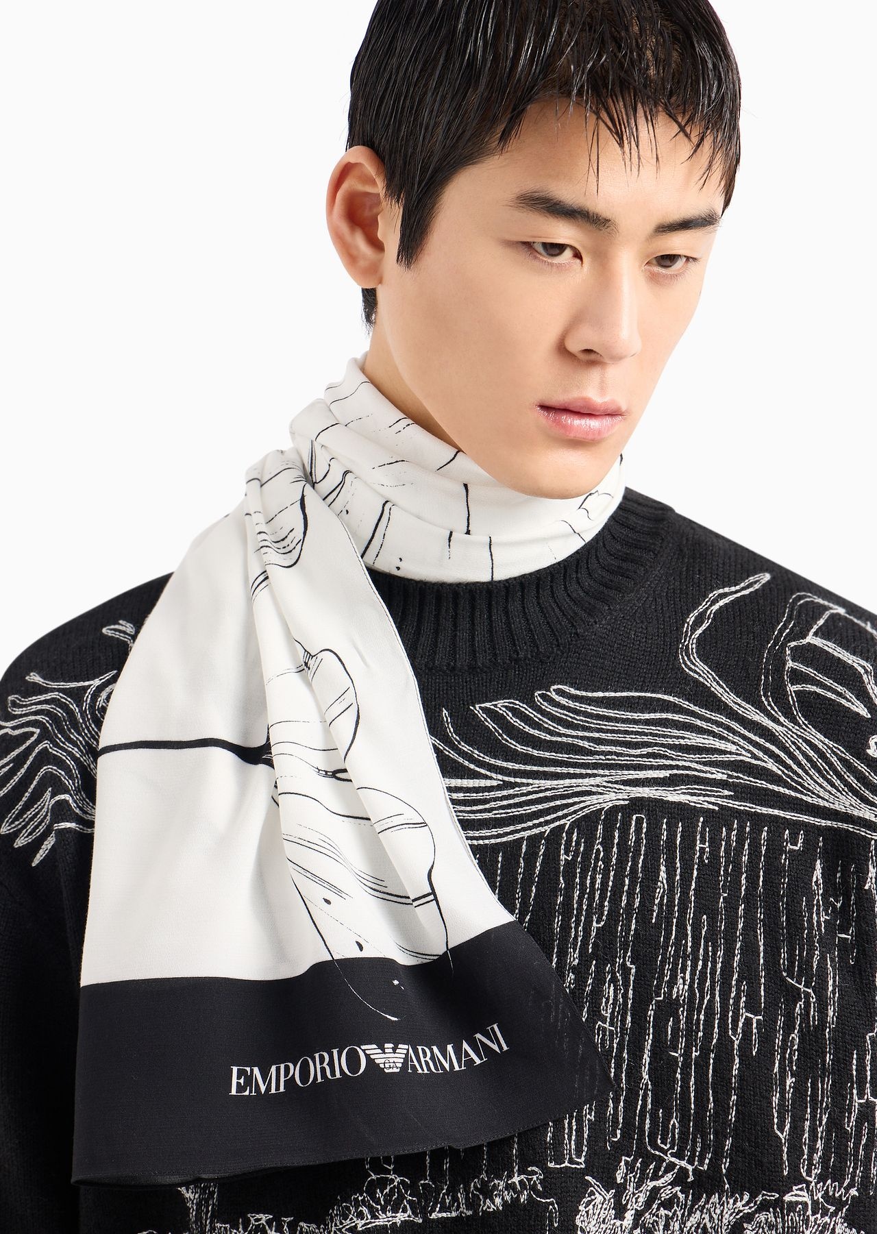 Viscose stole with an all-over ginkgo print - 3