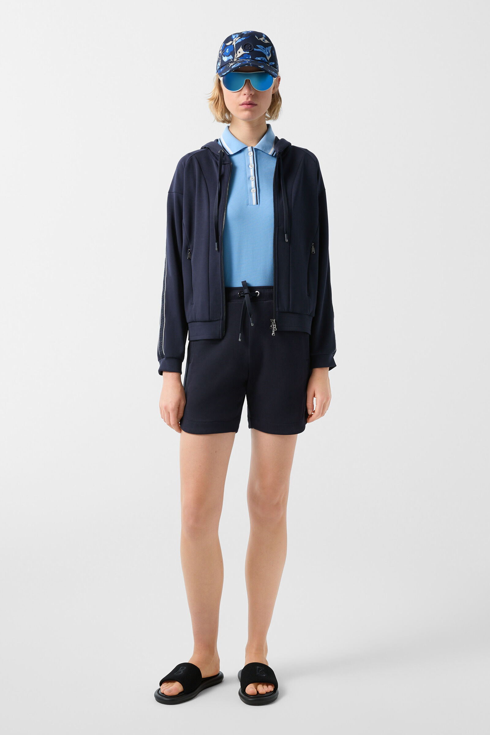 Blue Sweat shorts in Navy blue - 4
