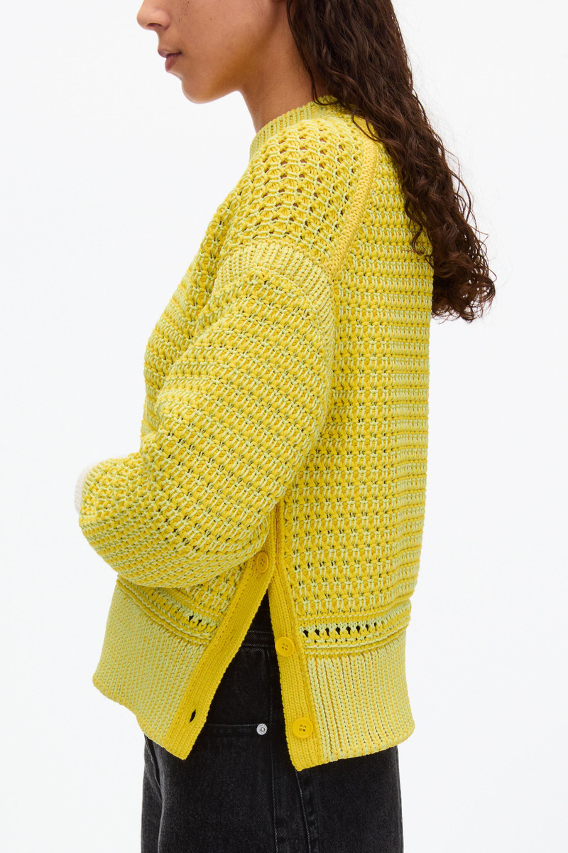 Bi-Color Pullover with Button Details 4