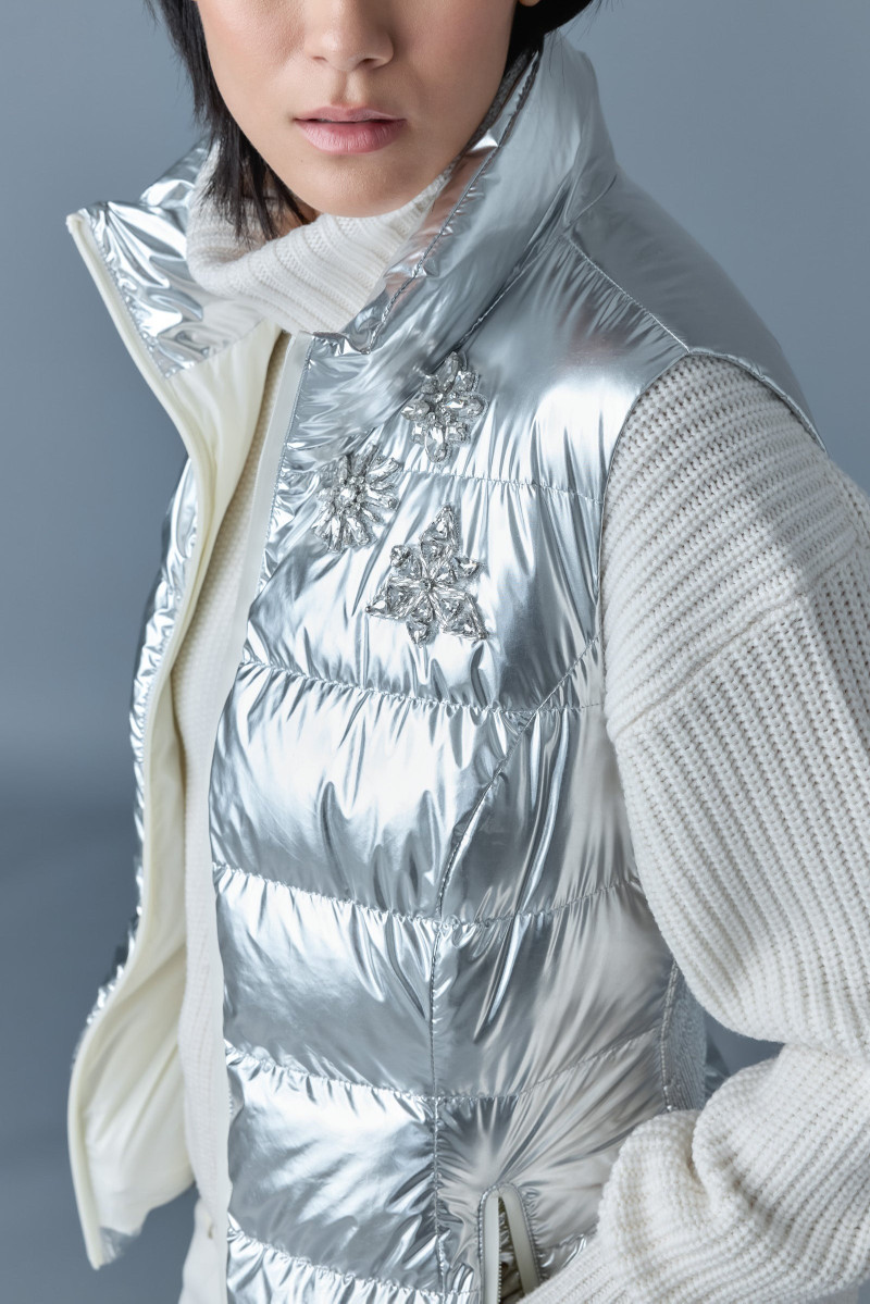 GISELA-MSF Metallic laminate snowflake down vest 5