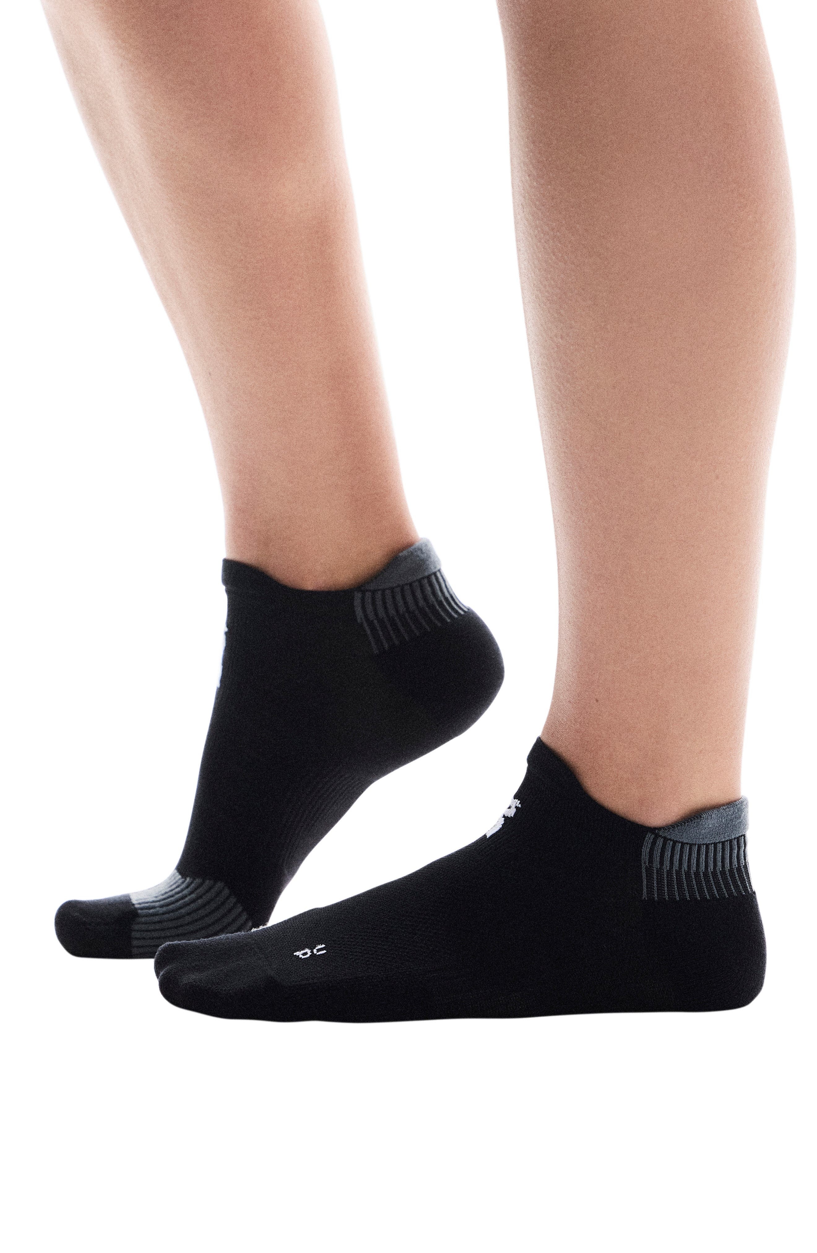 On Performance Run Ankle Socks in Black/Eclipse at Nordstrom - 4