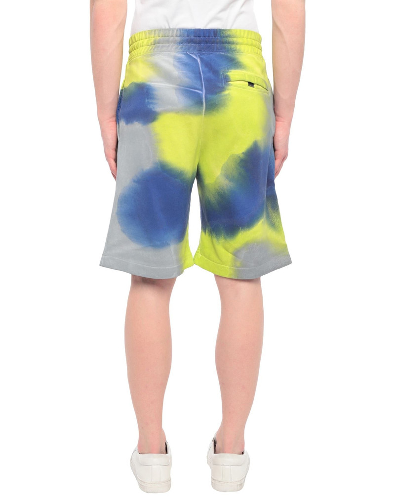 Marcelo Burlon County Of Milan Acid green Men's Shorts & Bermuda outlook