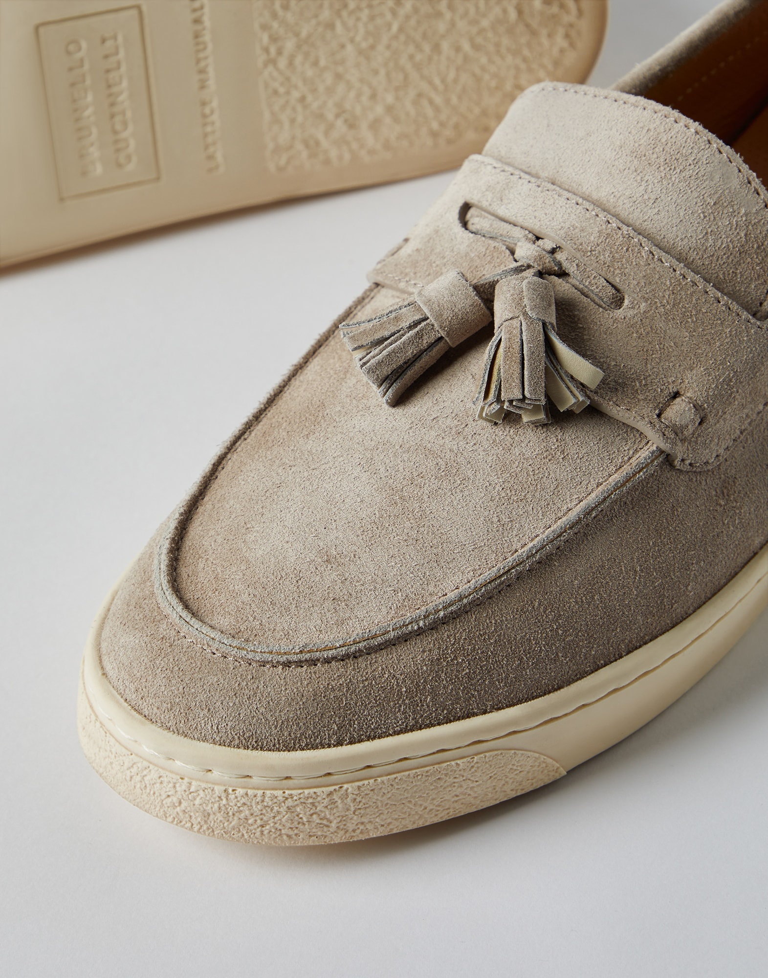 Suede loafer sneakers with tassels and natural rubber sole - 4