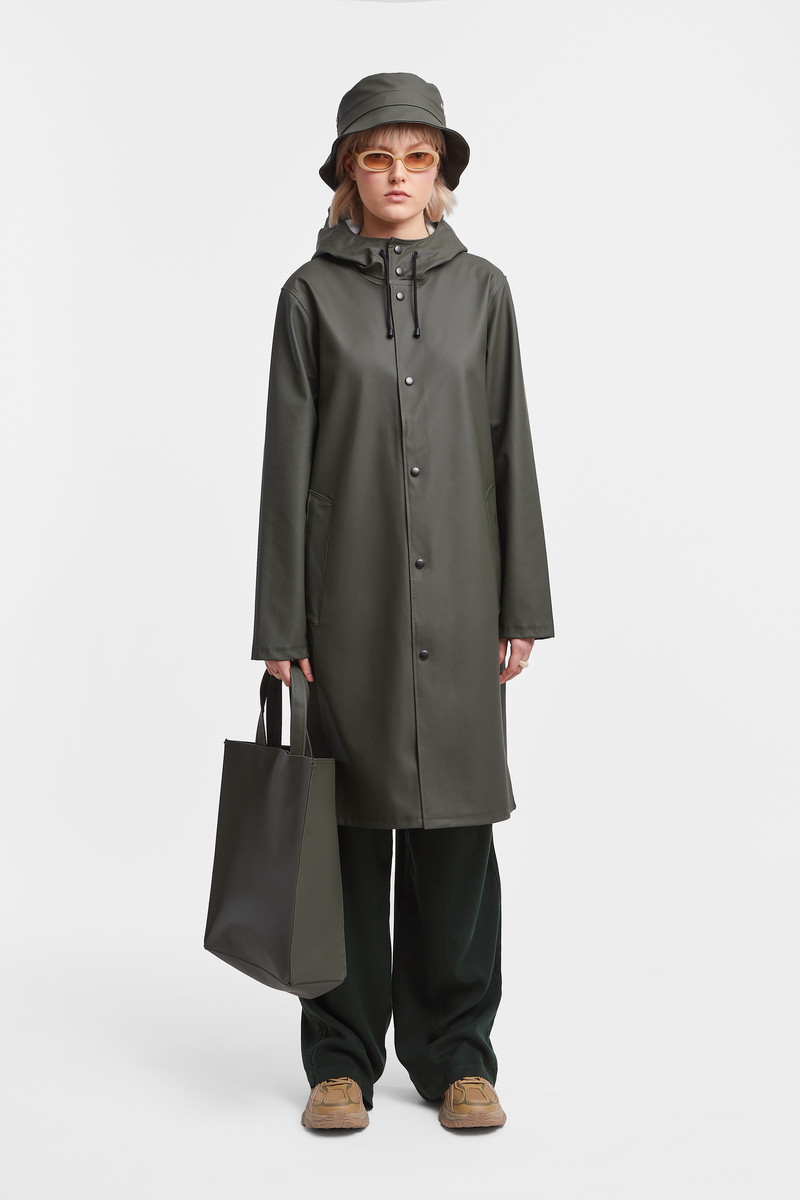 Stutterheim Stockholm Long Print Raincoat Green outlook
