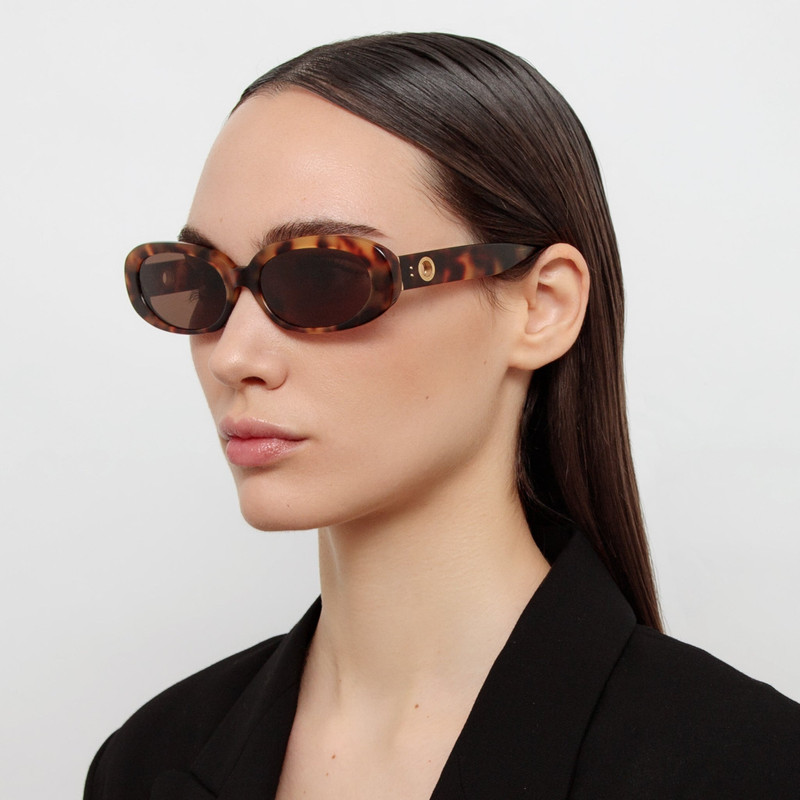 LINDA FARROW CARA OVAL SUNGLASSES IN TORTOISESHELL outlook