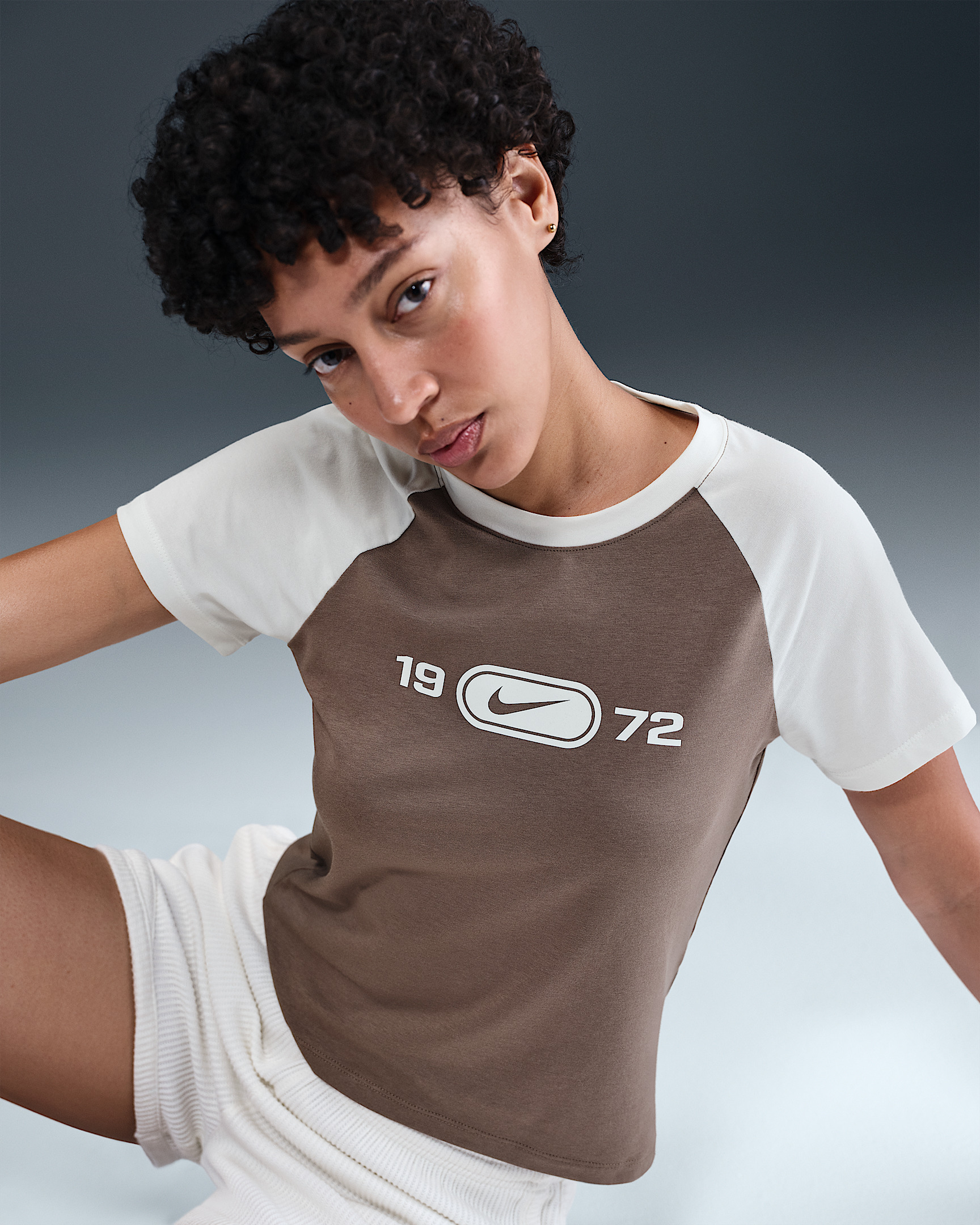 Nike Sportswear Chill Knit Women's Slim Graphic T-Shirt - 3