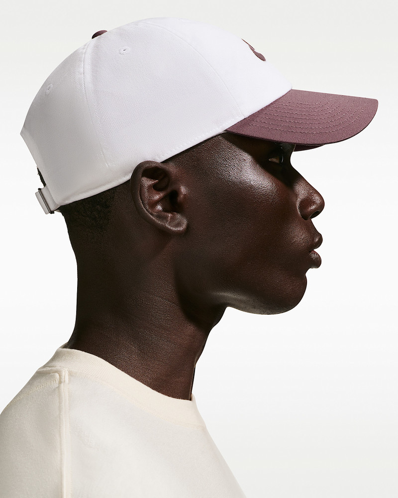 Nike Club Unstructured Futura Wash Cap 4