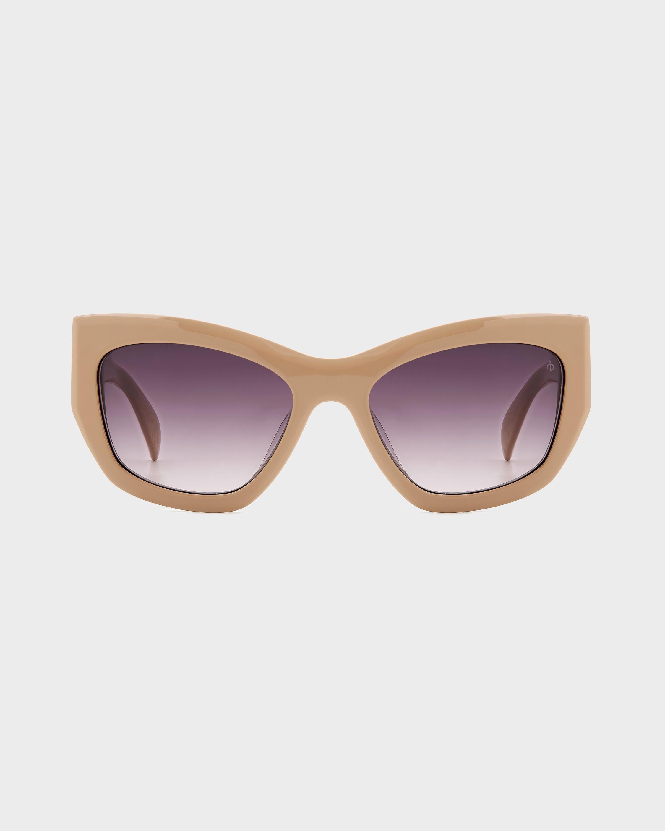 Gwyn
Cat Eye Sunglasses - 2