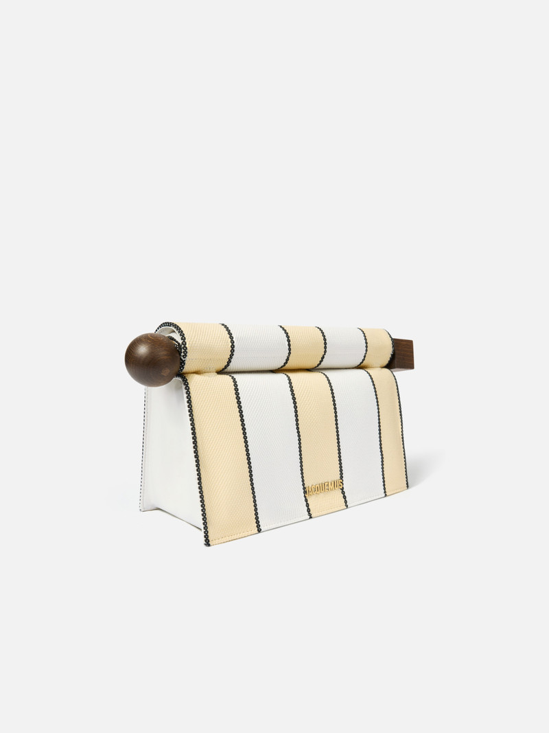 JACQUEMUS The Rond Carré clutch outlook