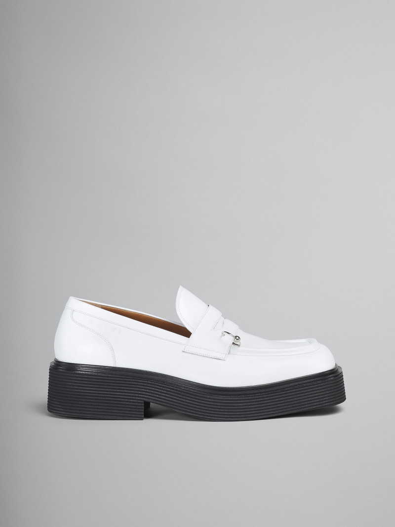 WHITE SHINY LEATHER MOCCASIN 1