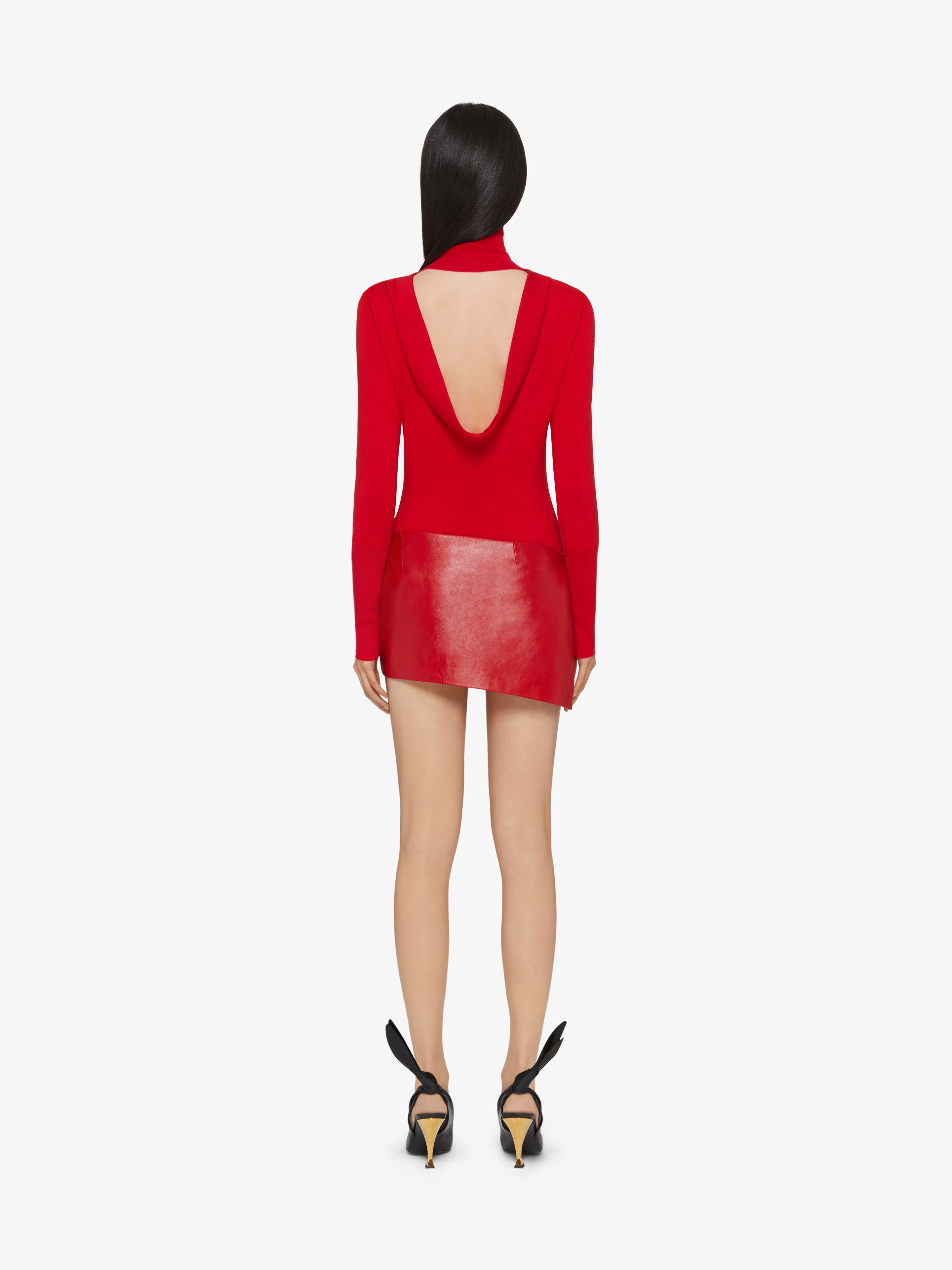SLIM FIT SWEATER IN WOOL WITH DRAPED OPEN BACK - 4