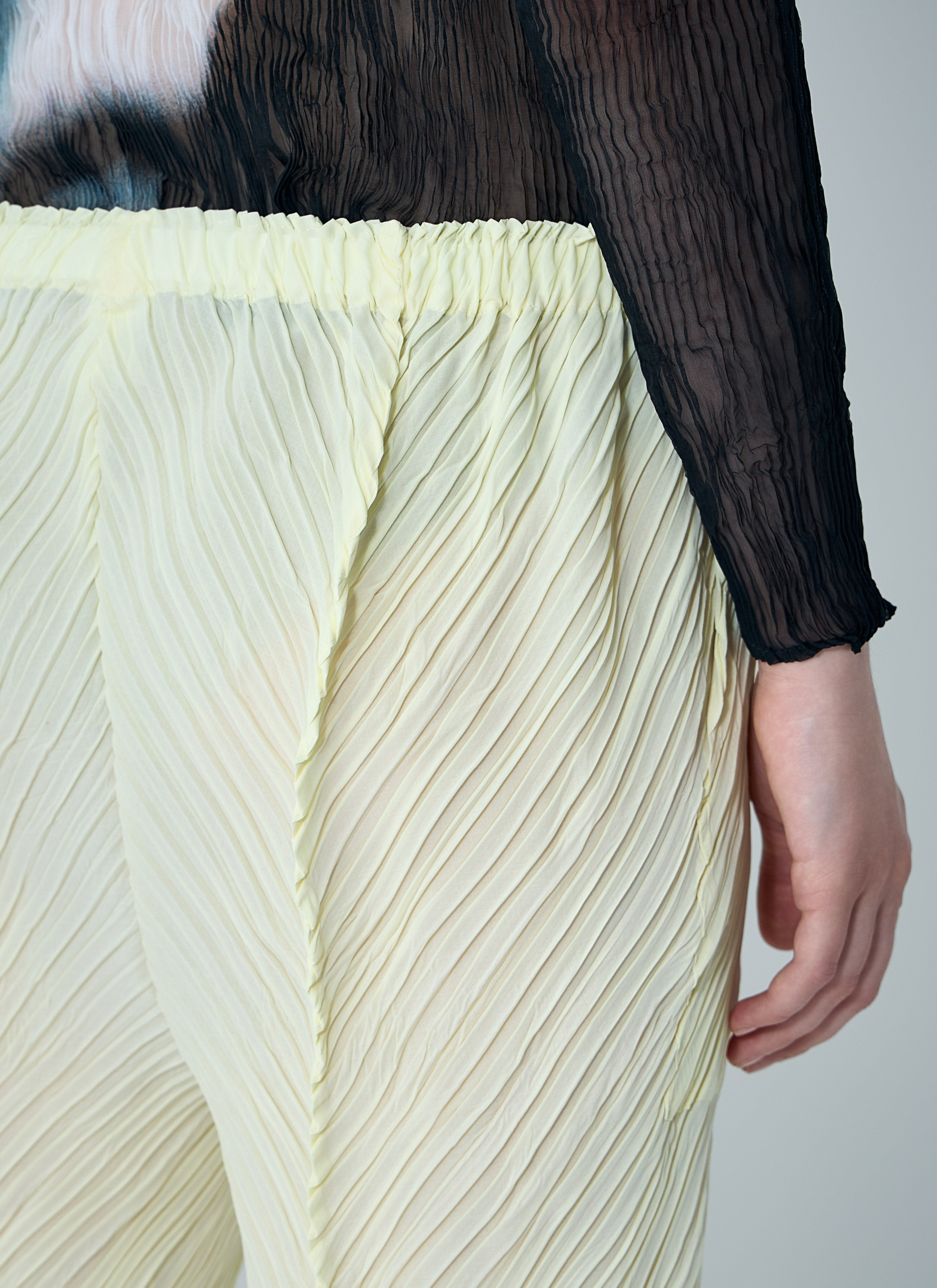 Issey Miyake Women Wrinkled And Twisted Pants - 6