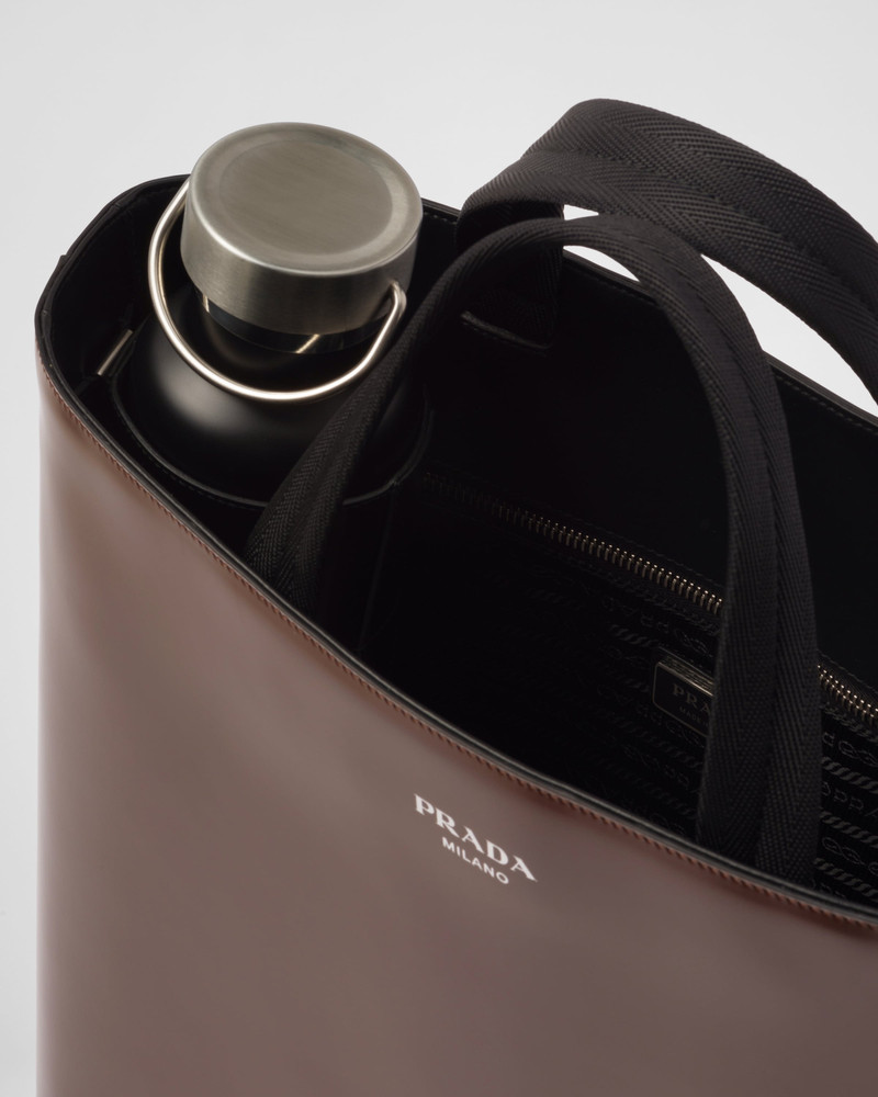 Brushed leather tote with water bottle 6