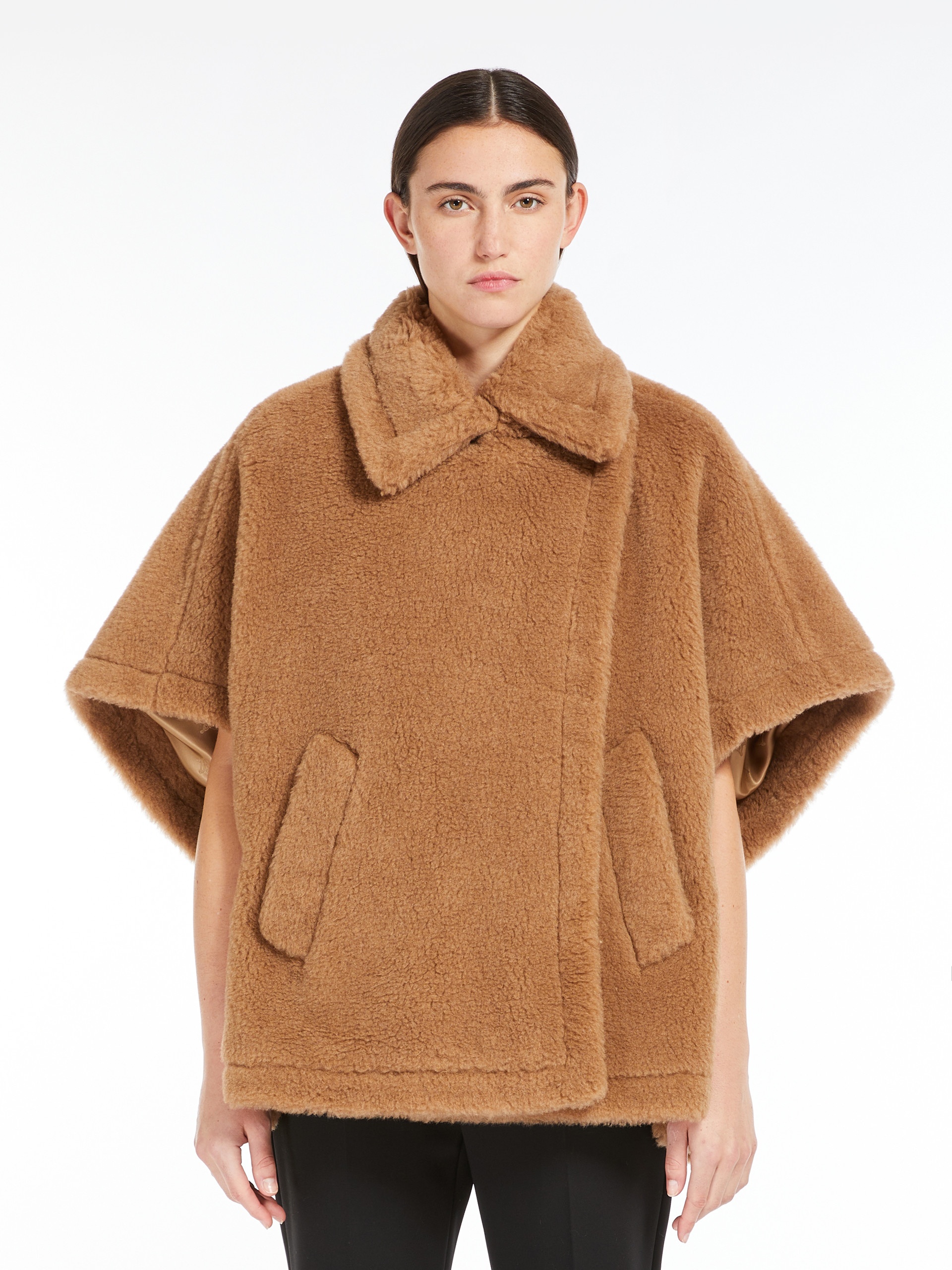 TEBE Teddy fabric cape - 3