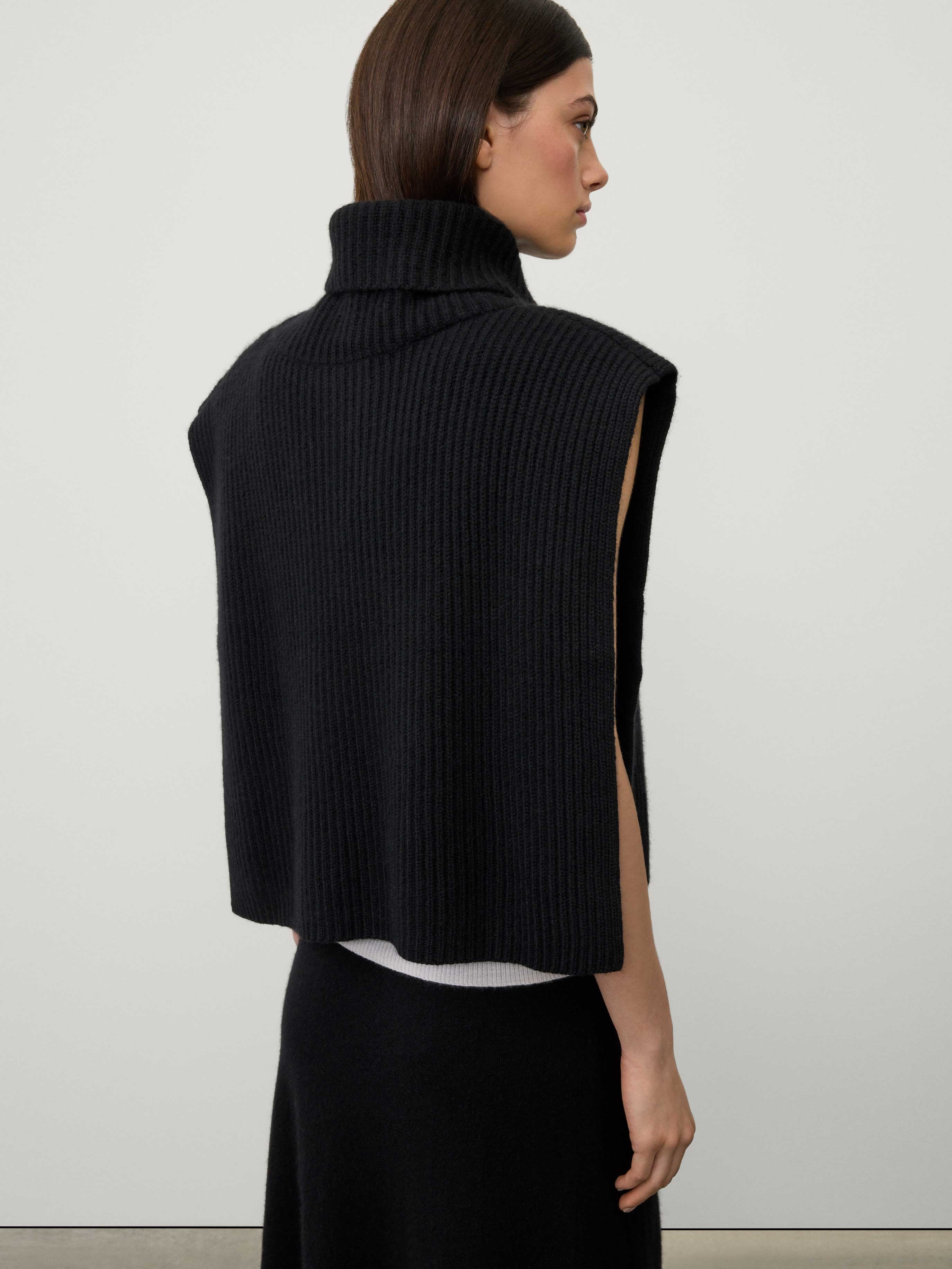 The Magda Open Vest - 5