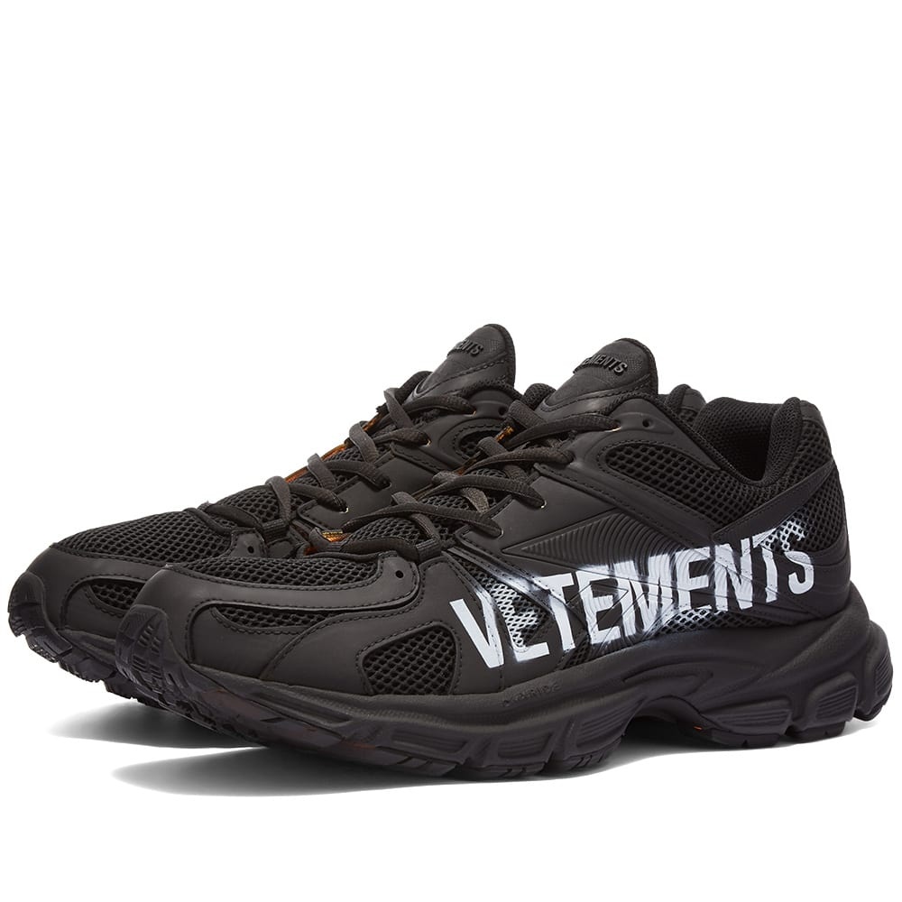 Vetements Artisanal Logo Handsprayed Spike Runners - 1