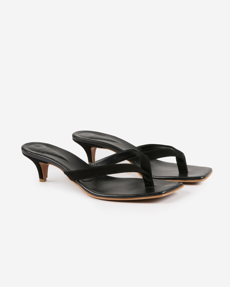SLOWEAR Leather flip-flops outlook