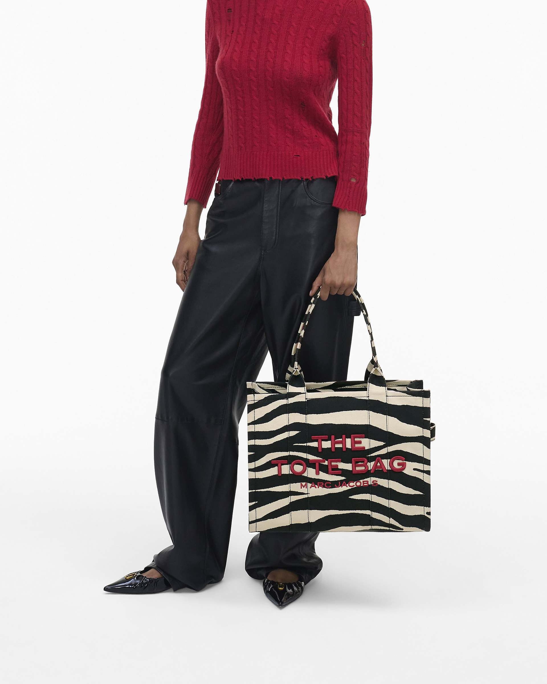 Marc Jacobs THE ZEBRA CANVAS LARGE TOTE BAG | REVERSIBLE Marc Jacobs THE ZEBRA CANVAS LARGE TOTE BAG | REVERSIBLE