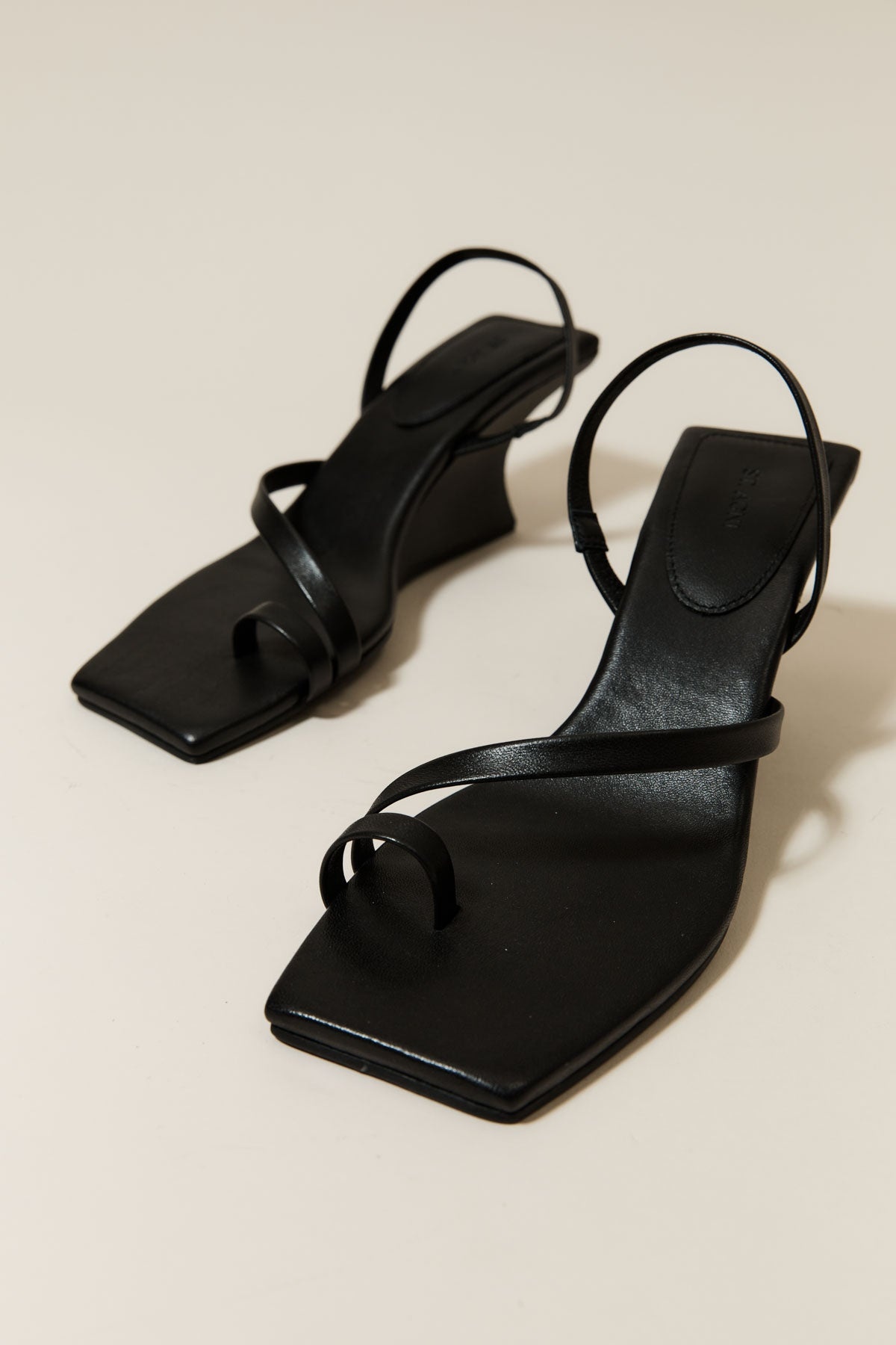 Architectural Wedge - Black - 4