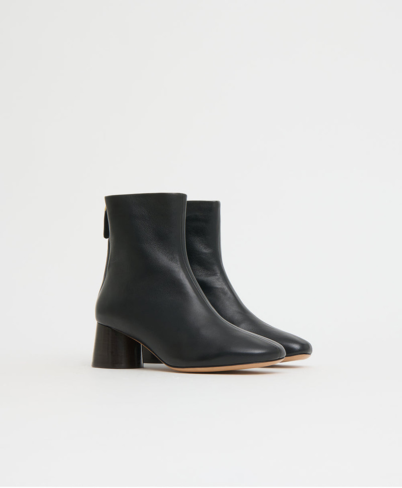 Mansur Gavriel GLOVE BOOT outlook