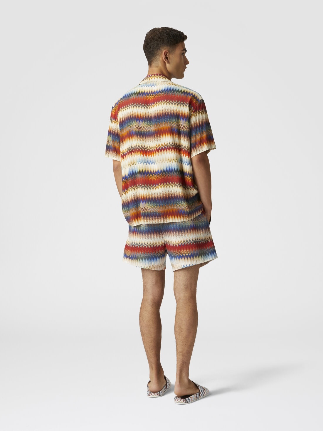 Swim shorts with gradient micro zigzag print - 3