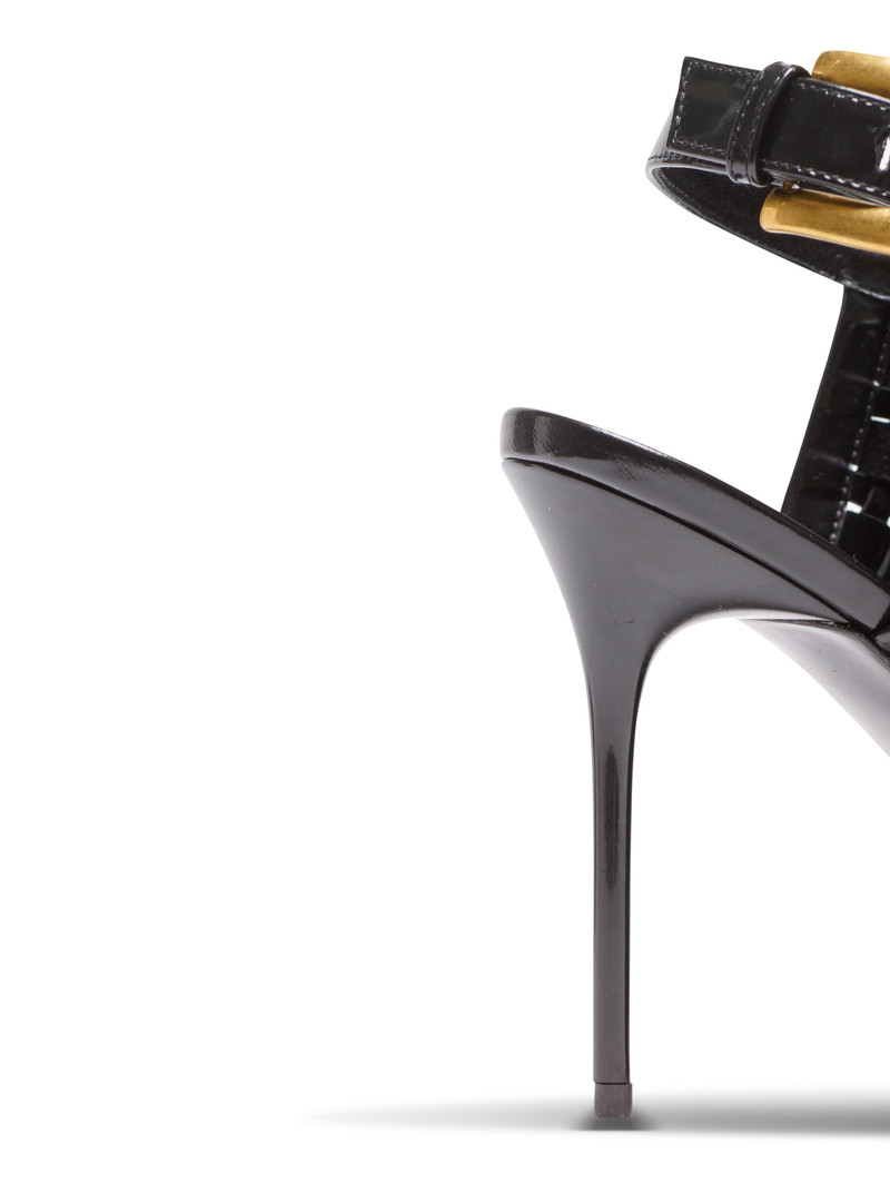 Fringed patent leather sandals 7