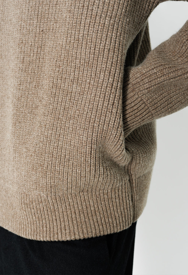 DAKOTA KNIT OVERSIZED CREW 8