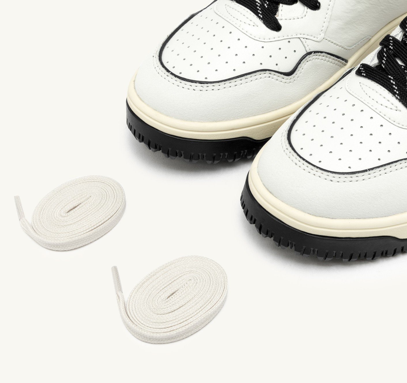 GOLF LOW SNEAKERS IN LEATHER COLOR WHITE AND BLACK - 7