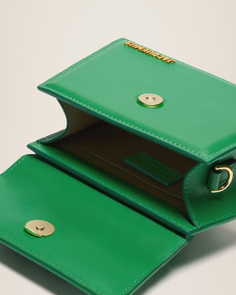 JACQUEMUS Le Chiquito Noeud outlook