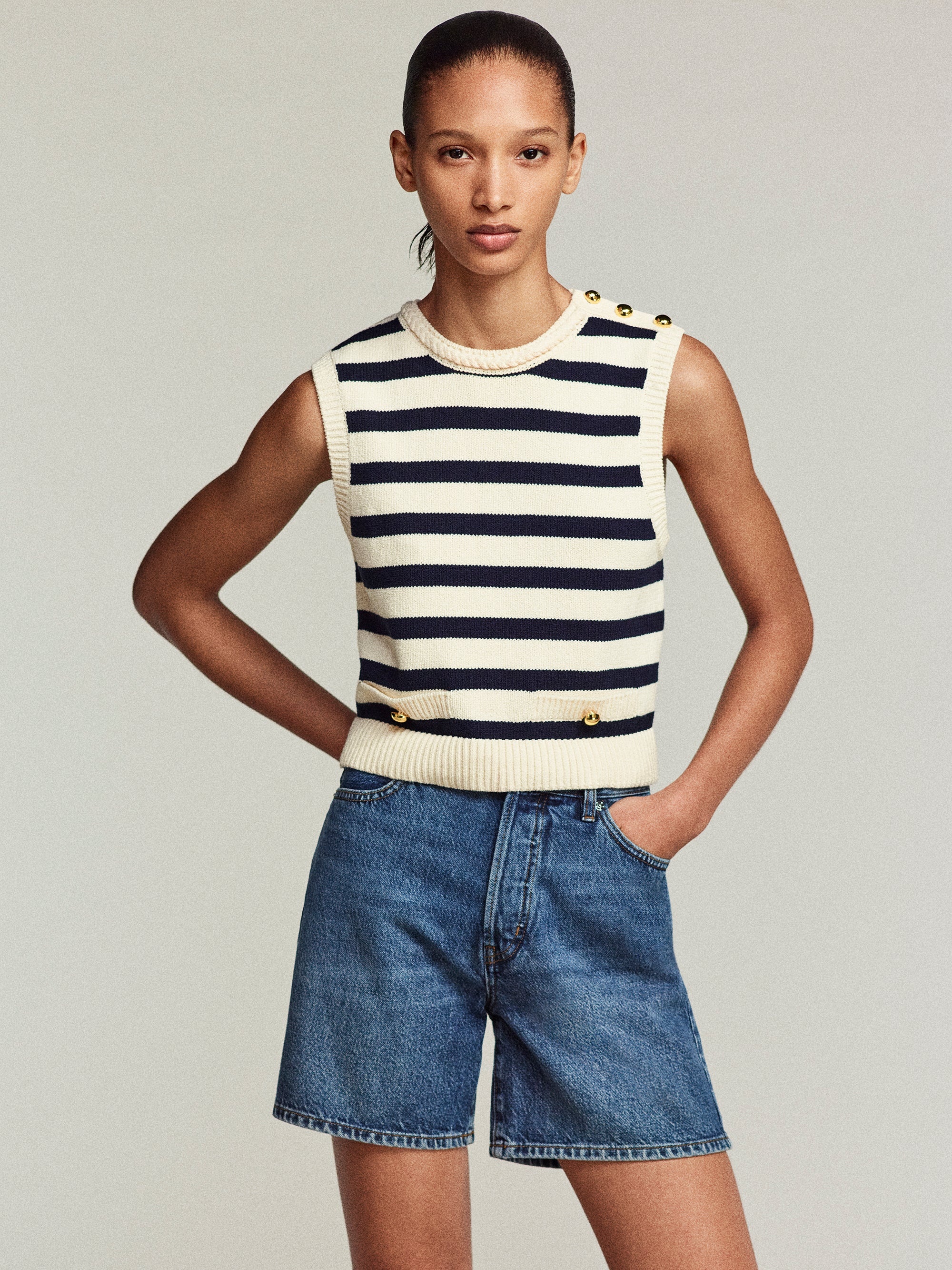 The Harbor Vest in Navy Multi - 2