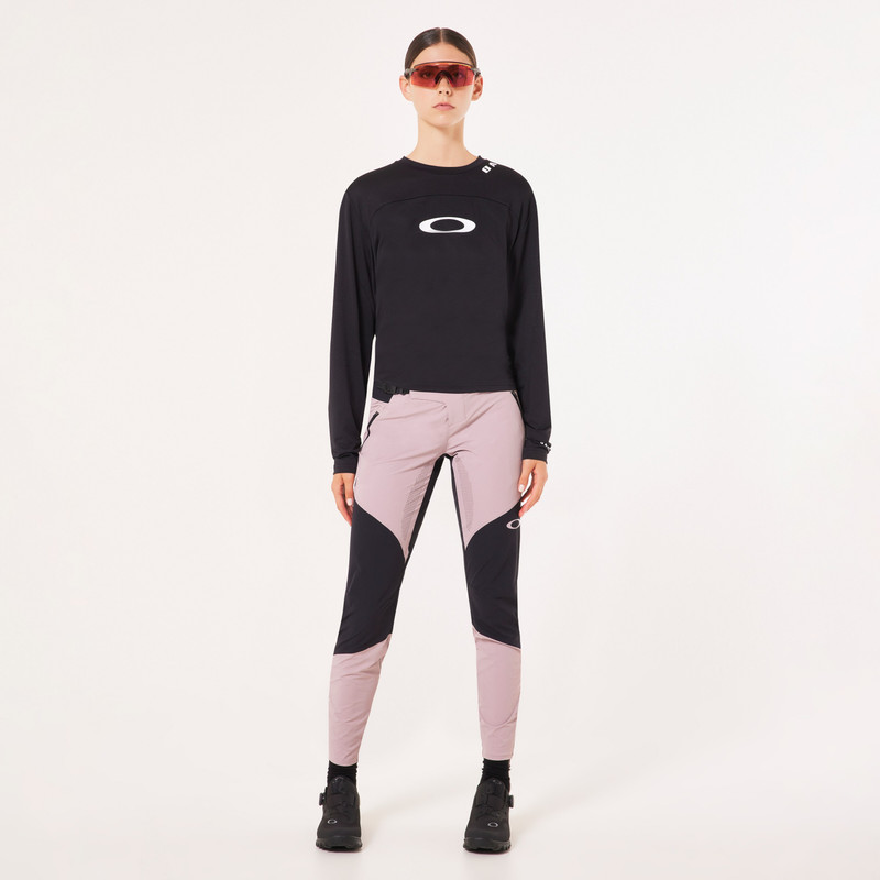W. Seeker Airline Pant 8