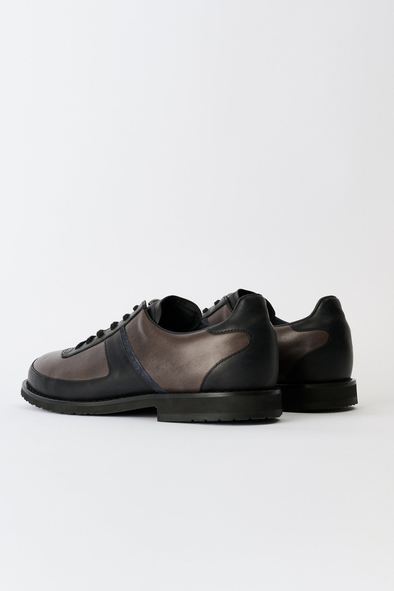 Ten Pin Shoe Phantom Tensile Cattle Hide 6