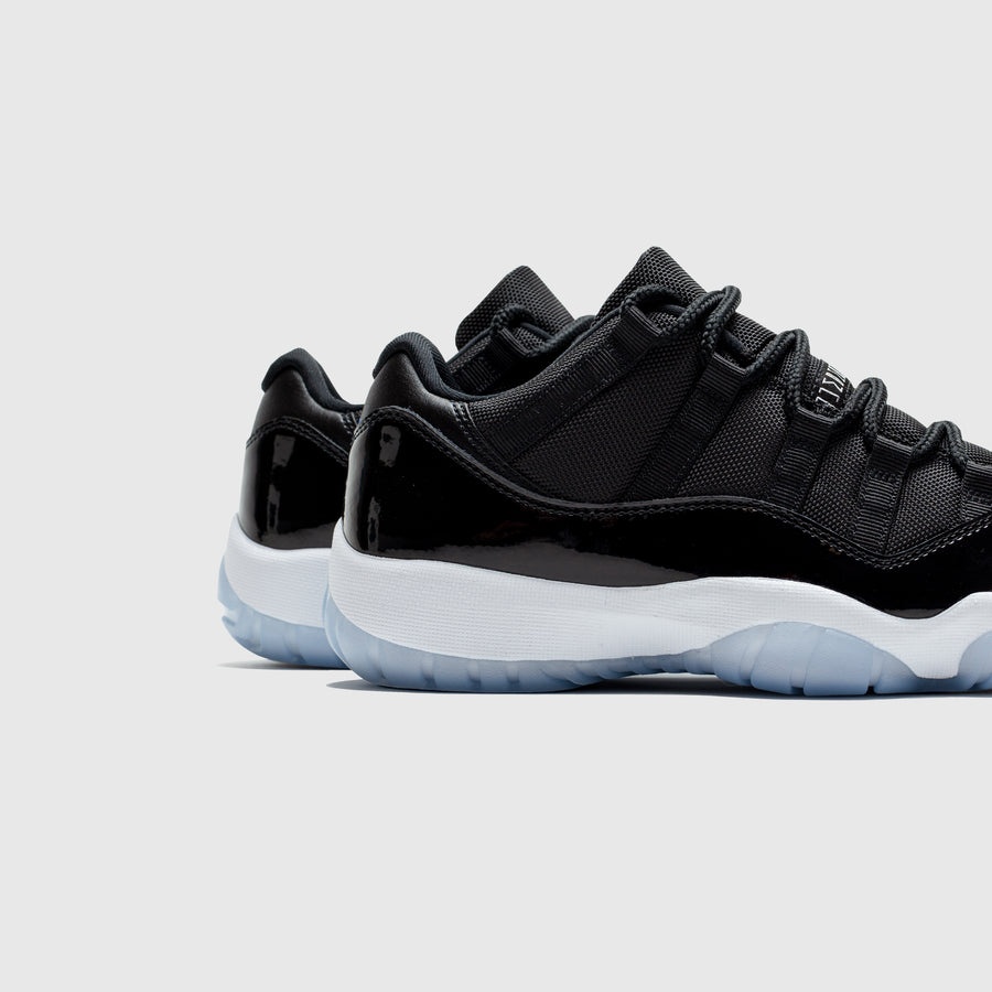 AIR JORDAN 11 RETRO LOW "SPACE JAM" - 4