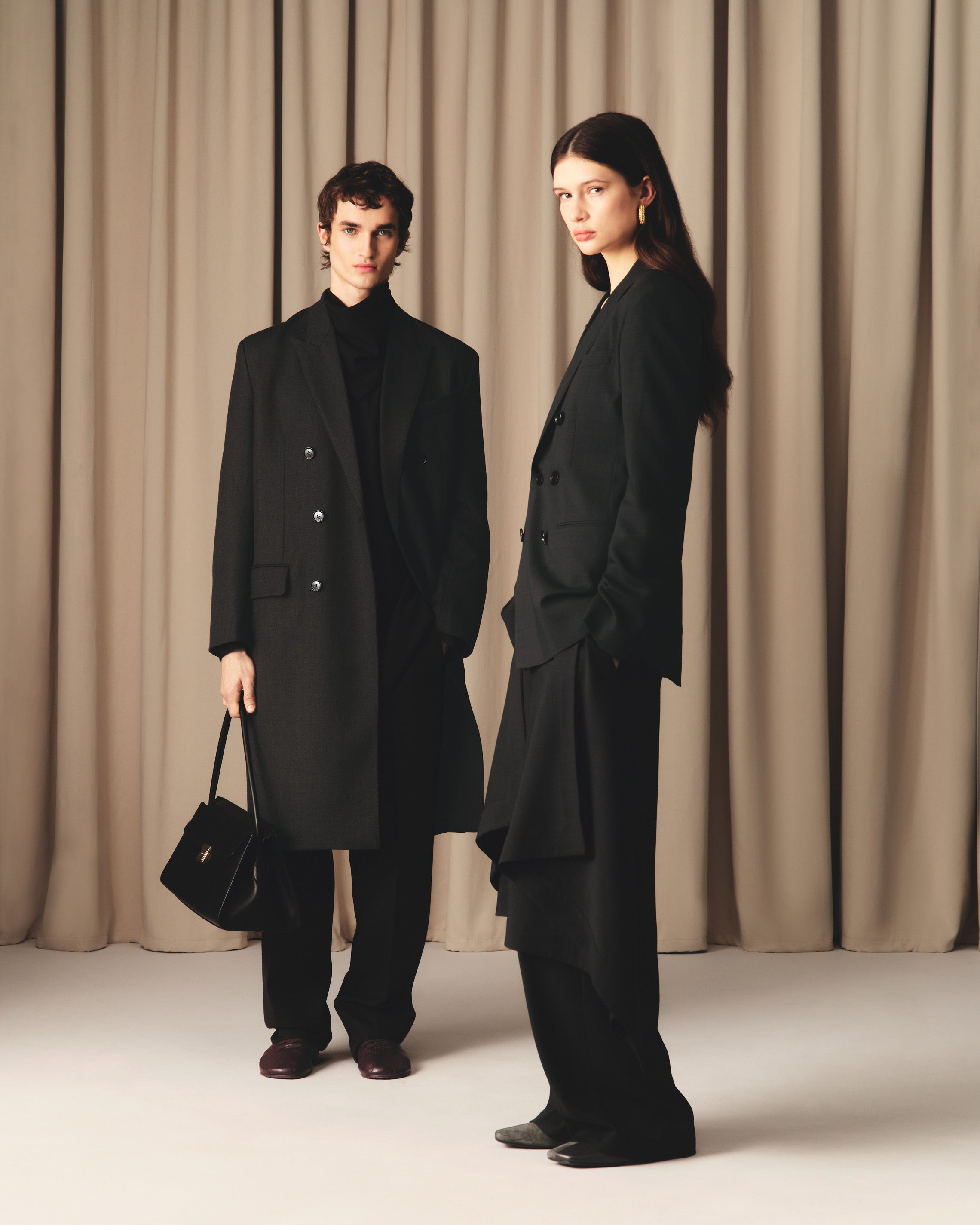 BLACK WOOL WIDE TROUSERS - 8