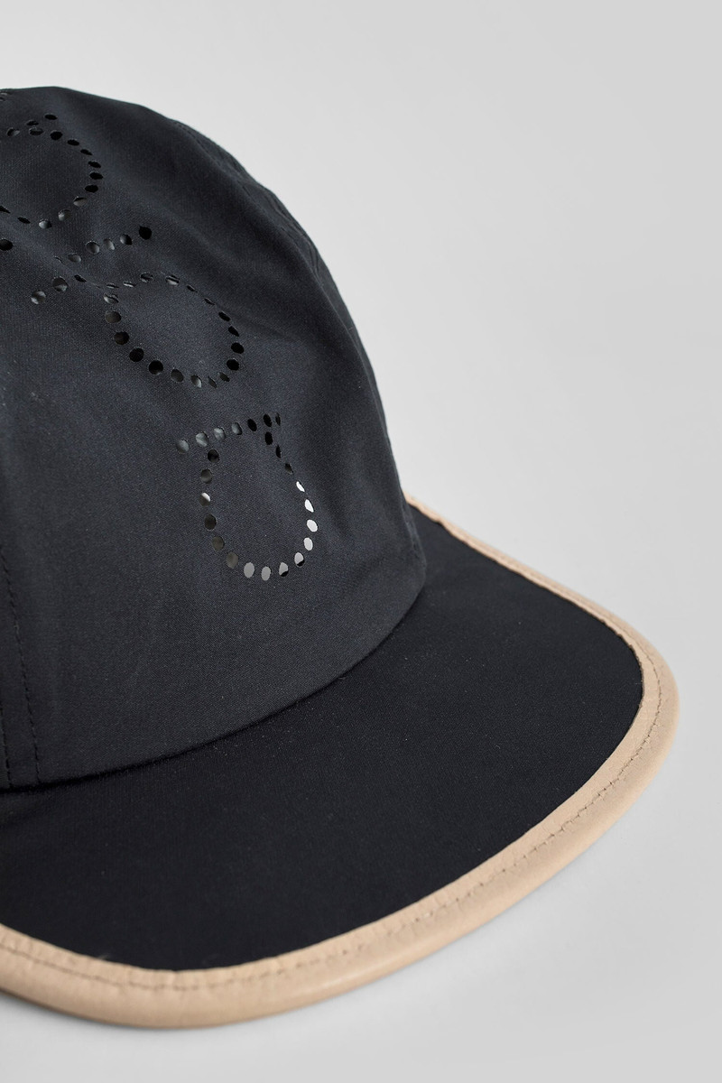 HENDER SCHEME MAN BLACK HATS 4