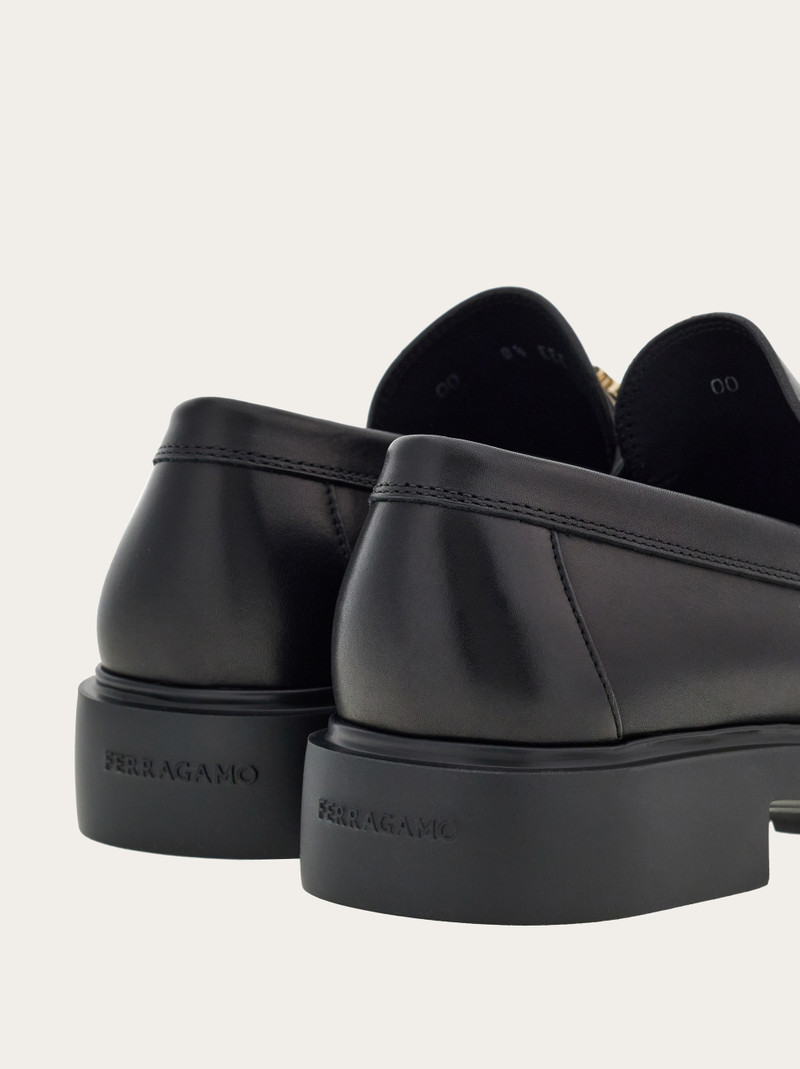 FERRAGAMO Moccasin with Gancini ornament outlook