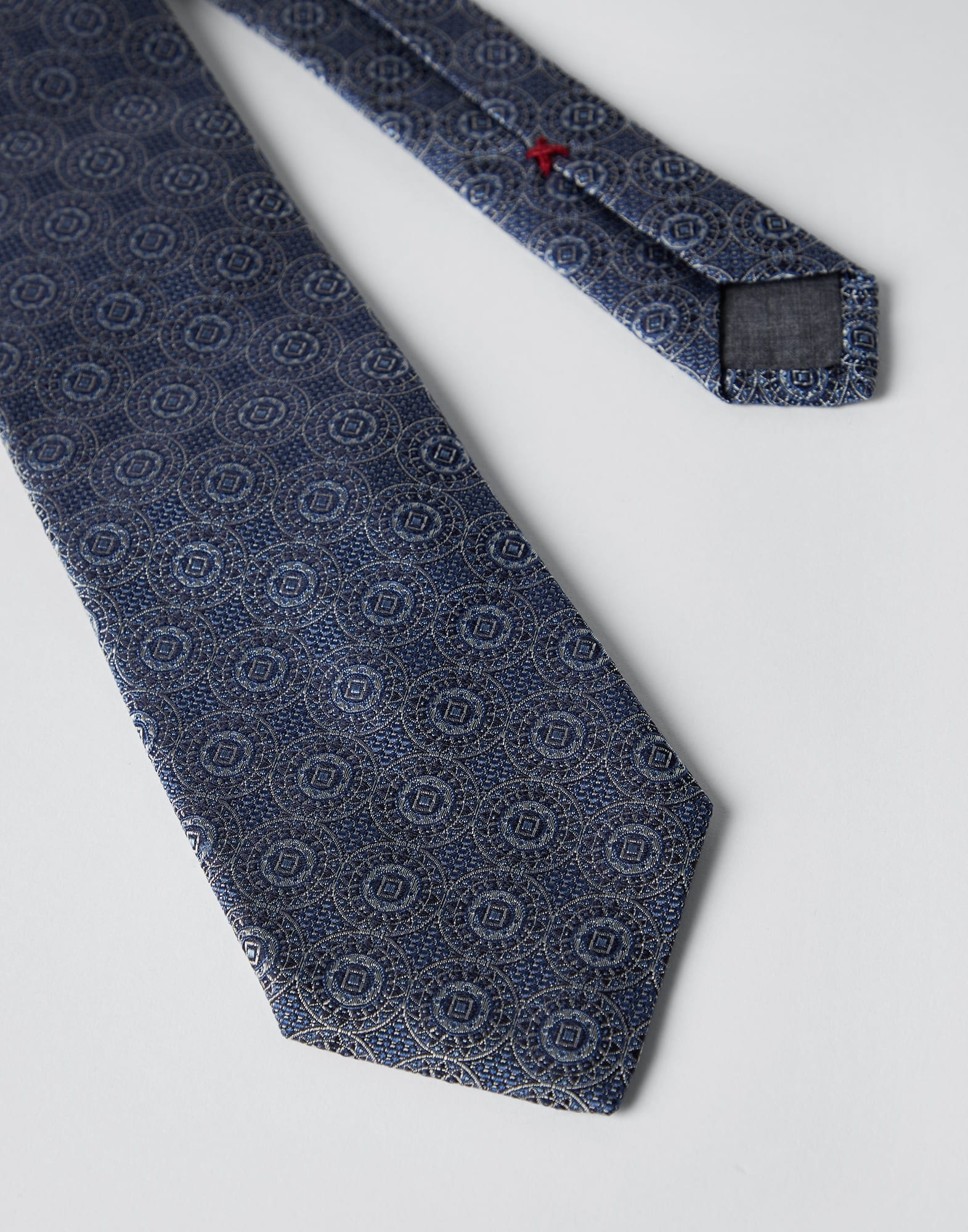Silk tie with geometric design - 2