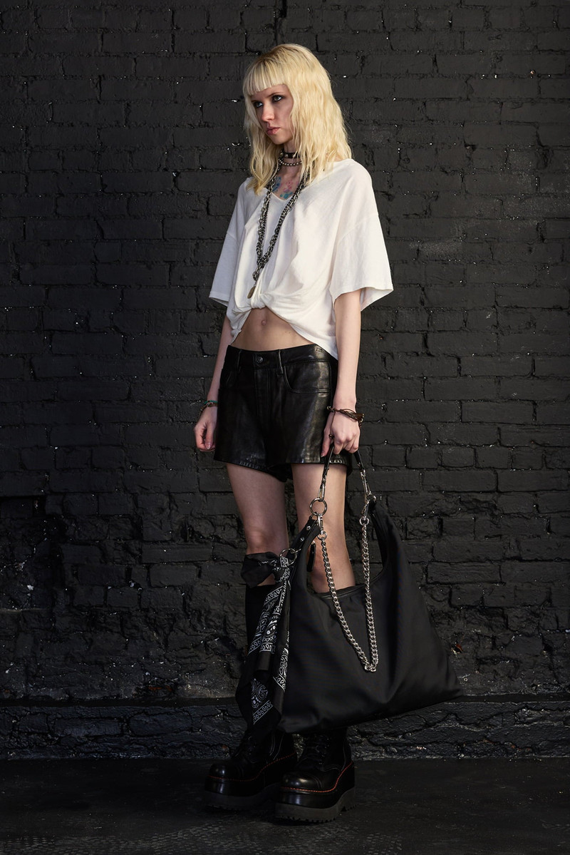 R13 TWISTED FRONT T outlook