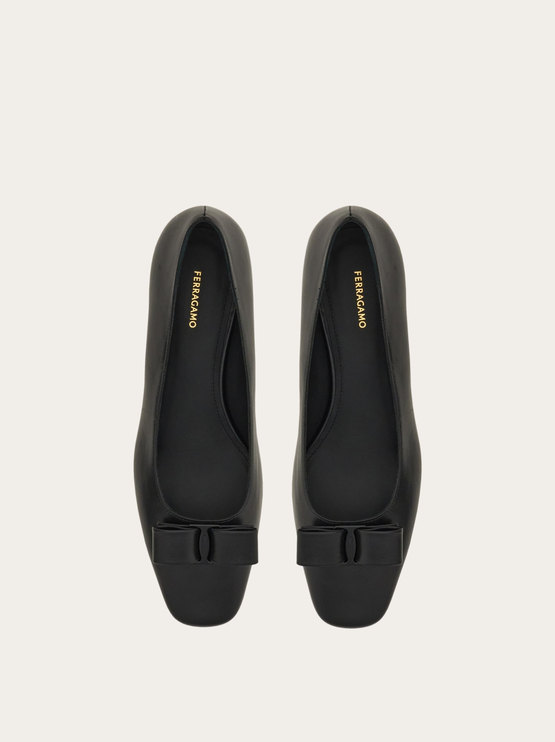 Iconic bow pump - 2