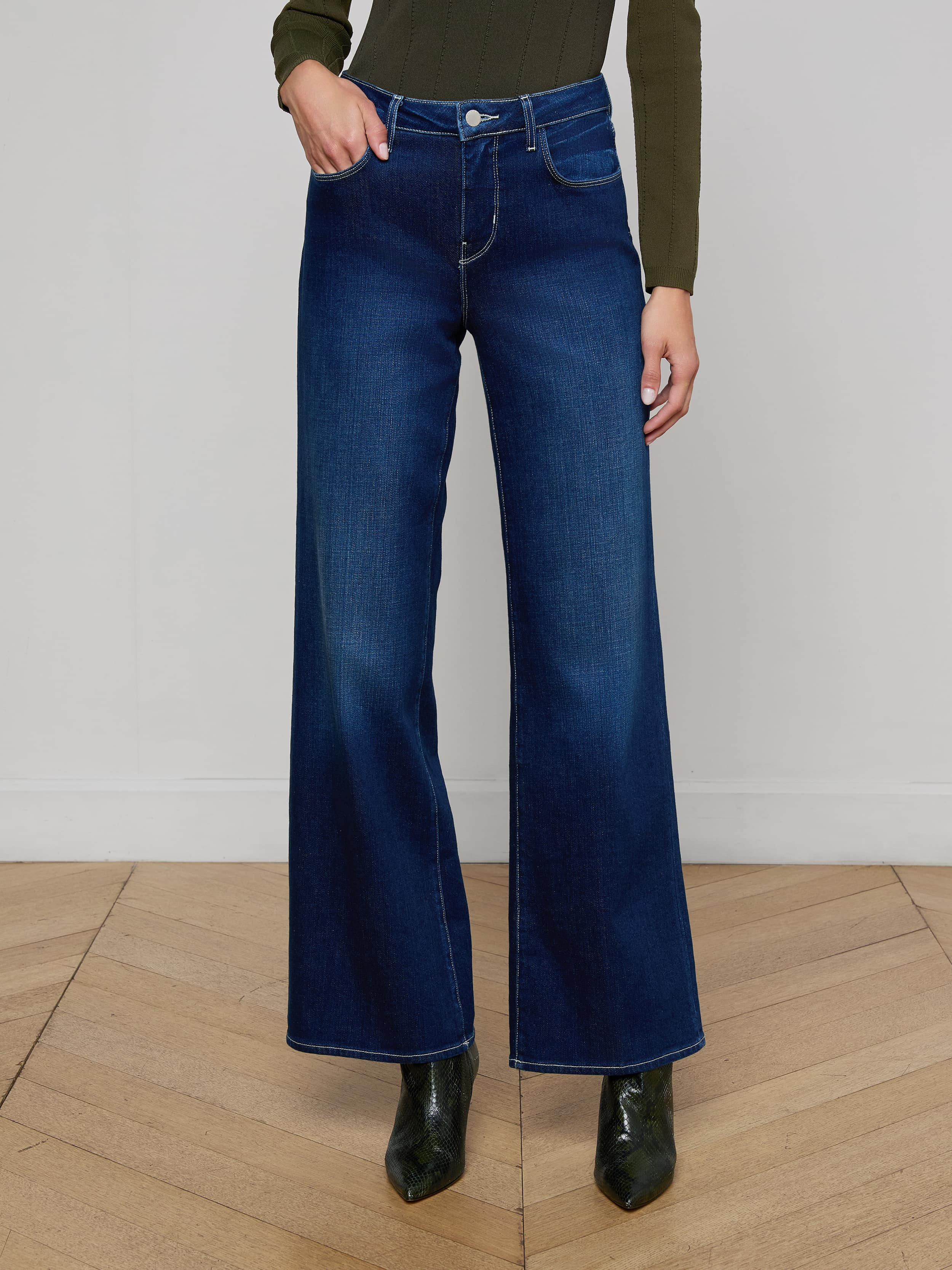 Alicent Wide-Leg Jean - 3