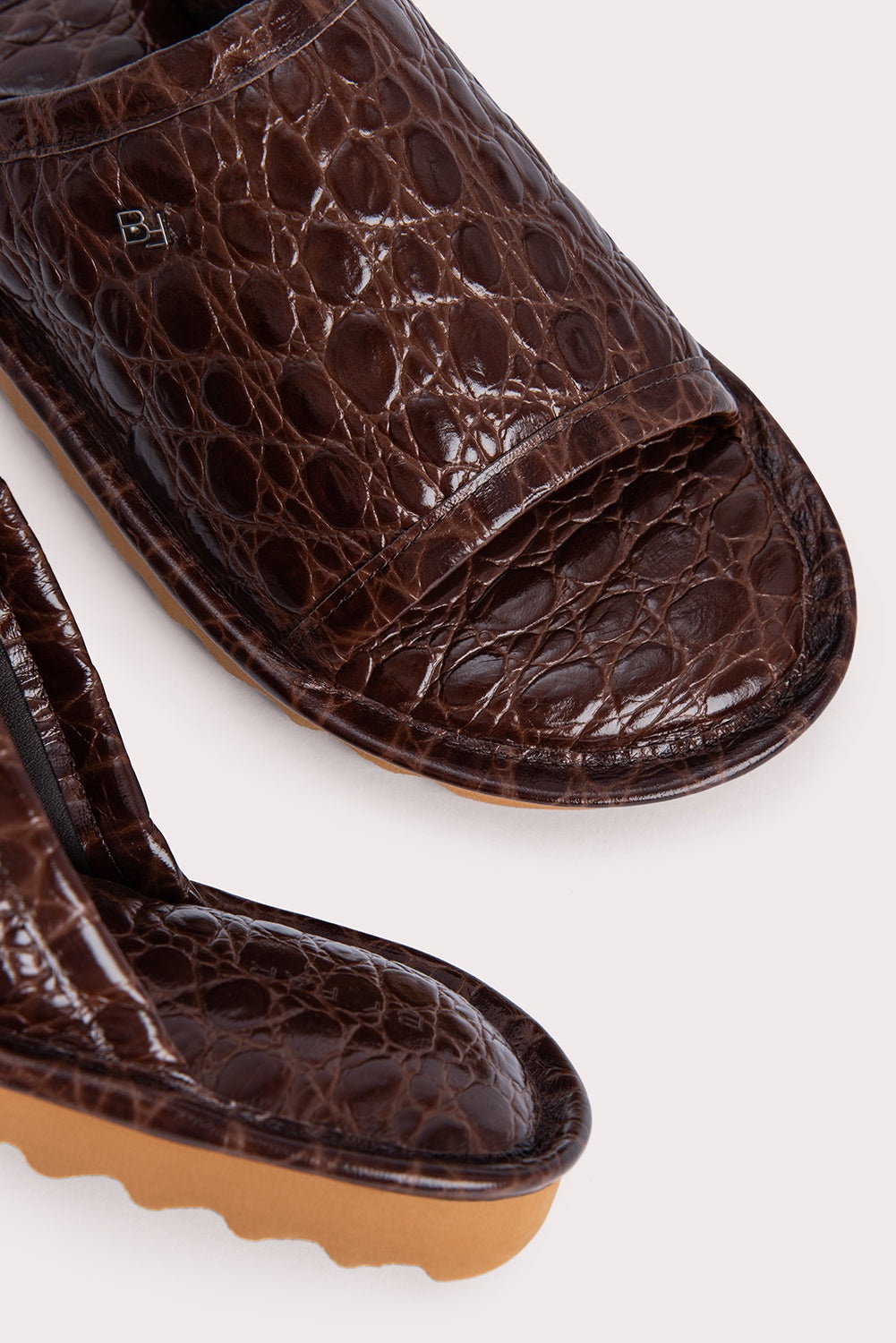 Ari Sequoia Circular Croco Embossed Leather - 5