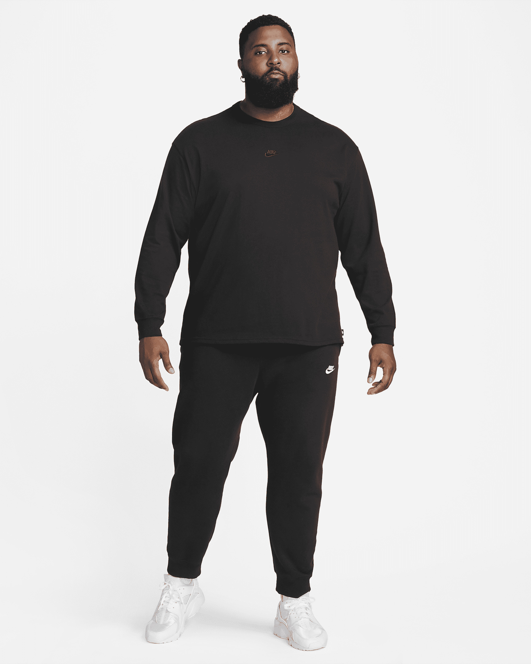 Nike Sportswear Premium Essentials Men's Long-Sleeve T-Shirt - 10
