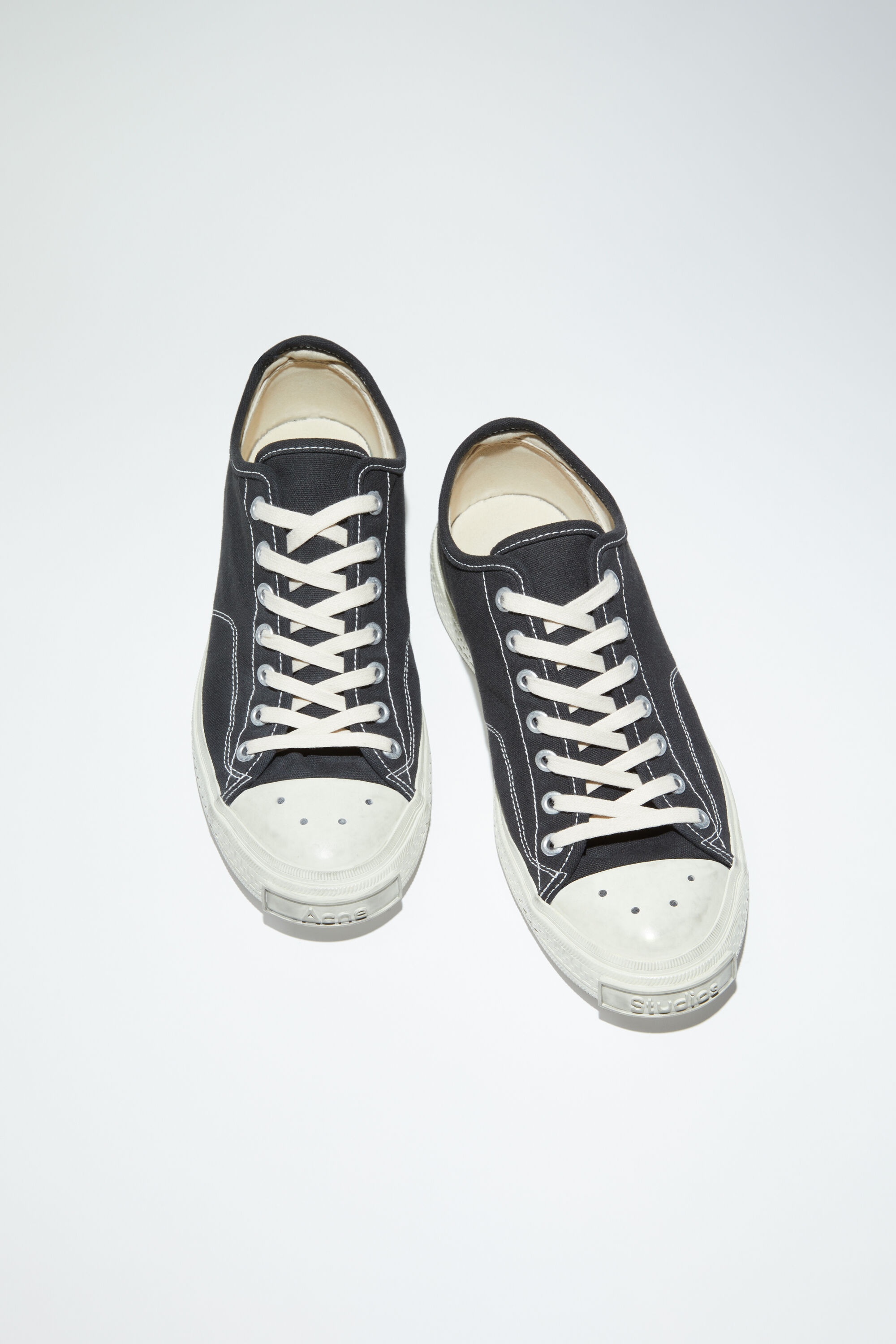 Low top sneakers - Black/off white - 2