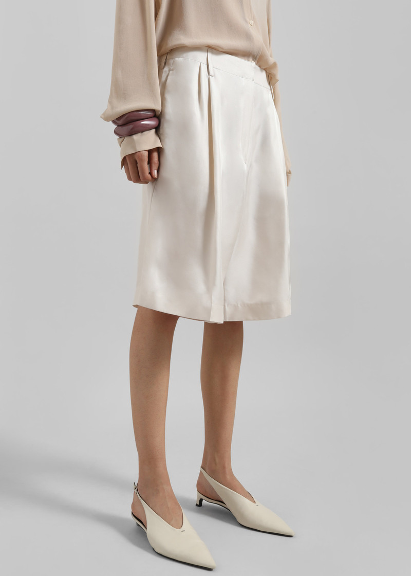 Marfa Pleated Silk Bermuda Shorts - Ivory 3