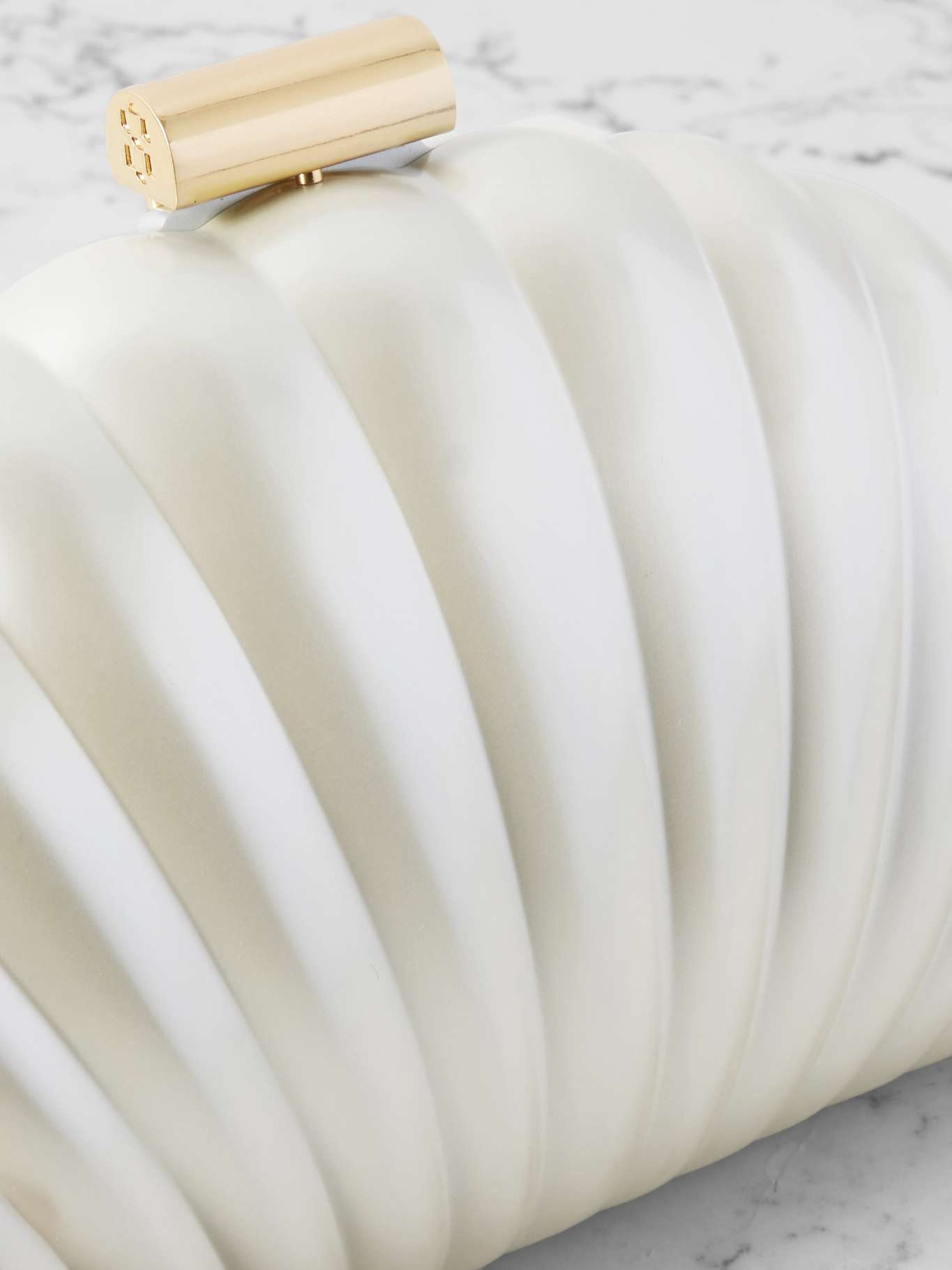 Monet resin clutch Ivory - 4