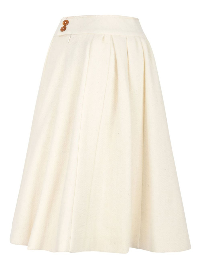 button pleated skirt 3
